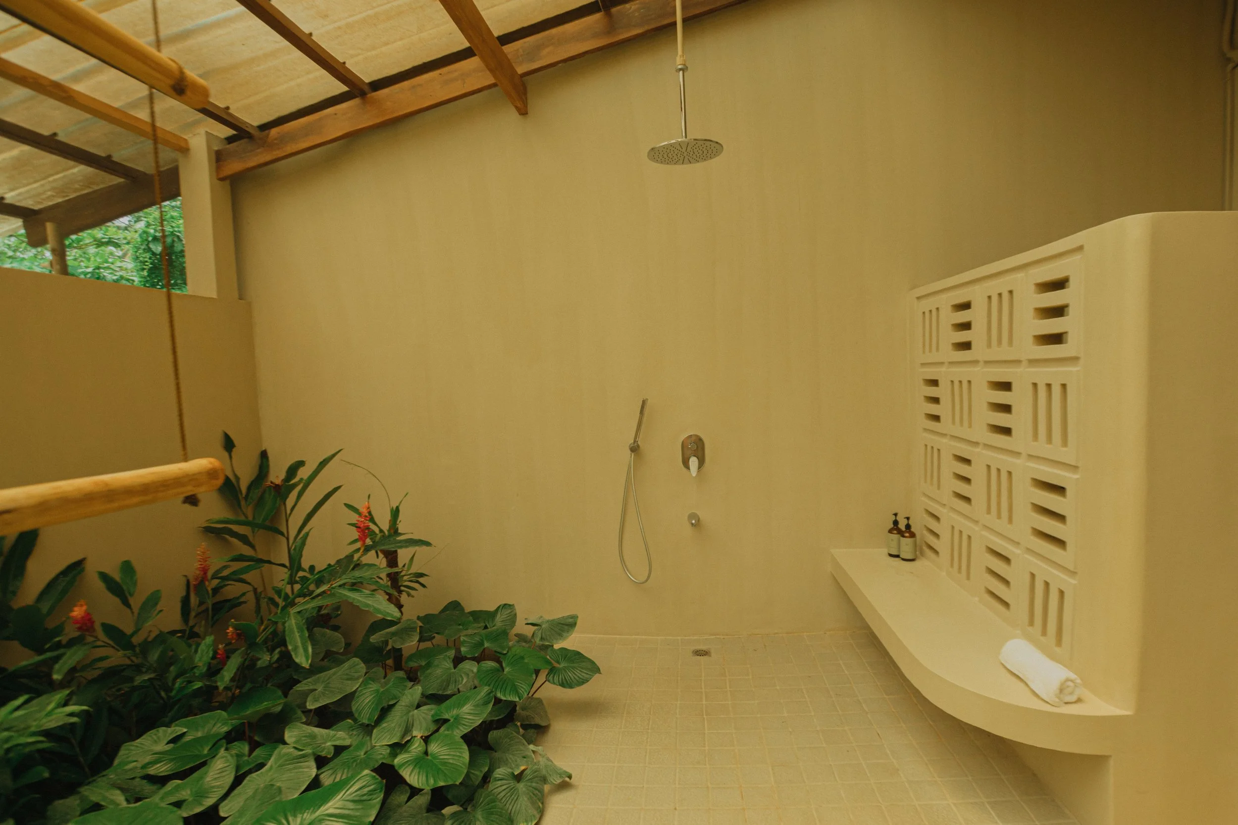 Outdoor-Shower-Poolside-Family-Suite-Schoenhouse-Villa-Siargao.jpg