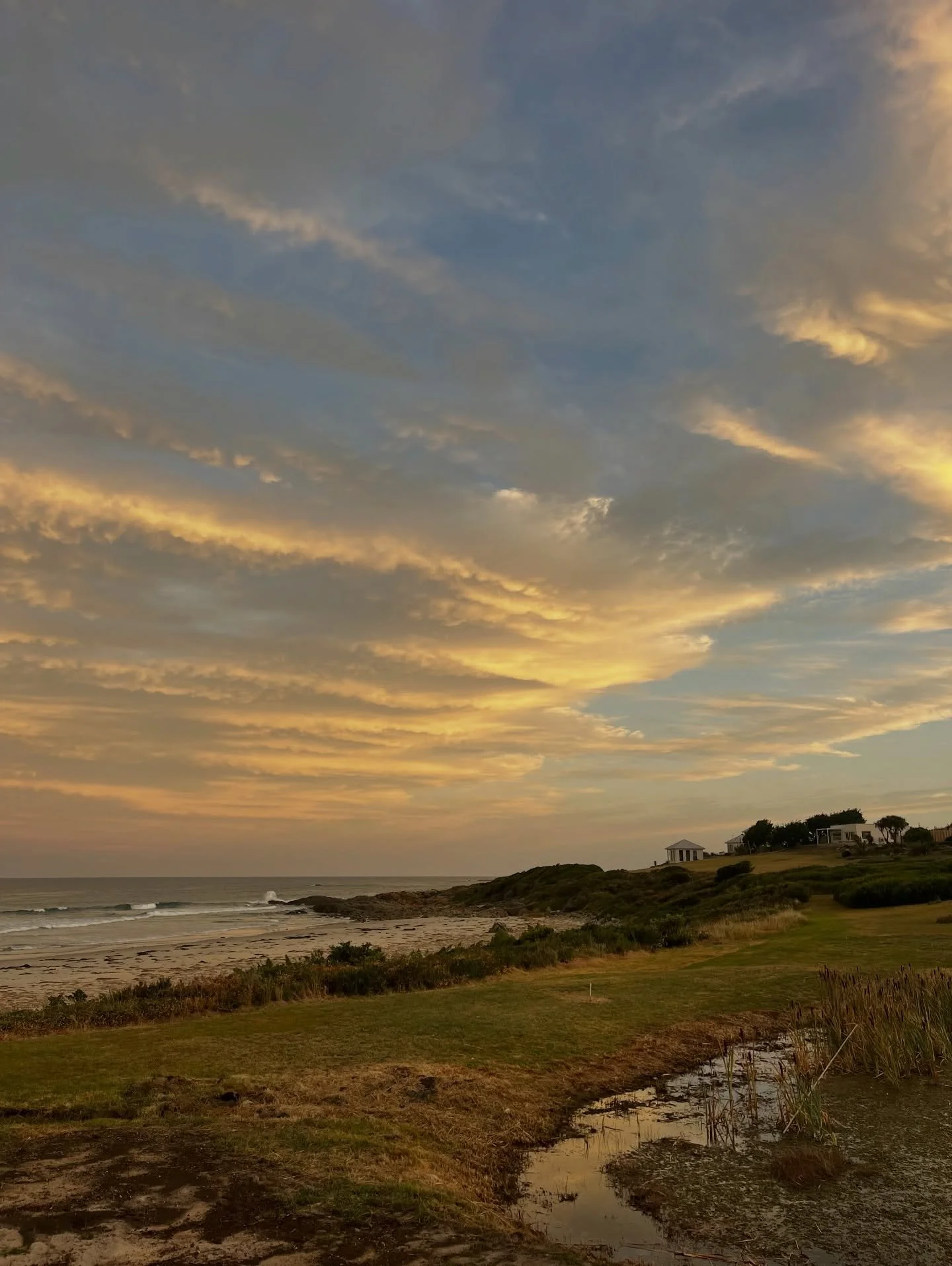 Evening glow and uninterrupted views 🌊