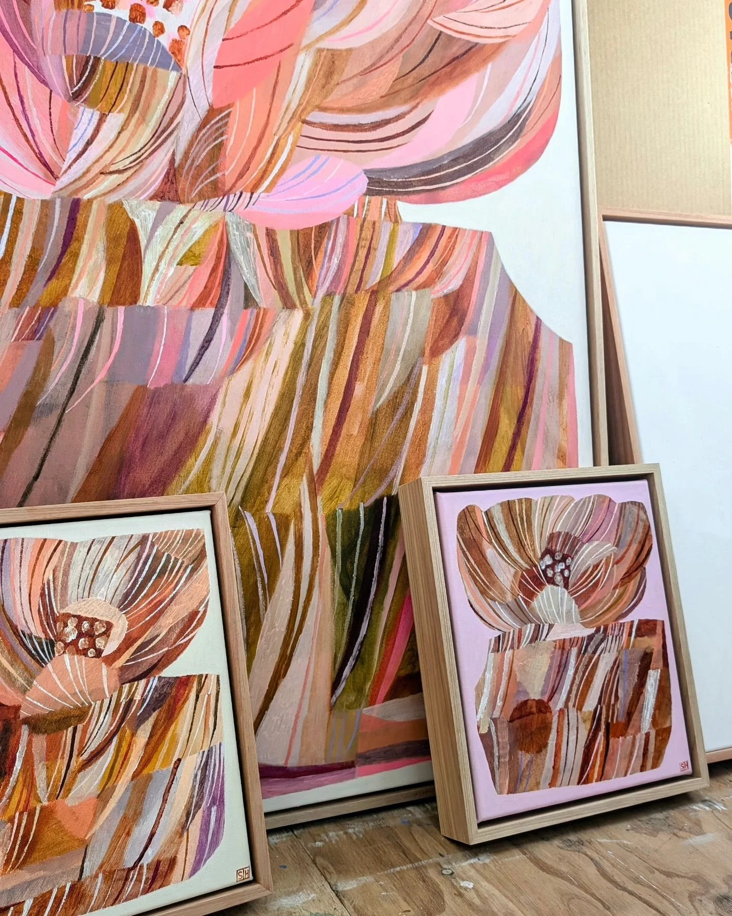 Having so much fun in Melbourne, but I can't wait to get back to the studio too 🫠 

A few originals available on my website 
Looking like a family of flowers 🌼🌼
.
.
.
.
.
.
.
#originalart #flowerart #quirky #funart #available #painting #colourful 