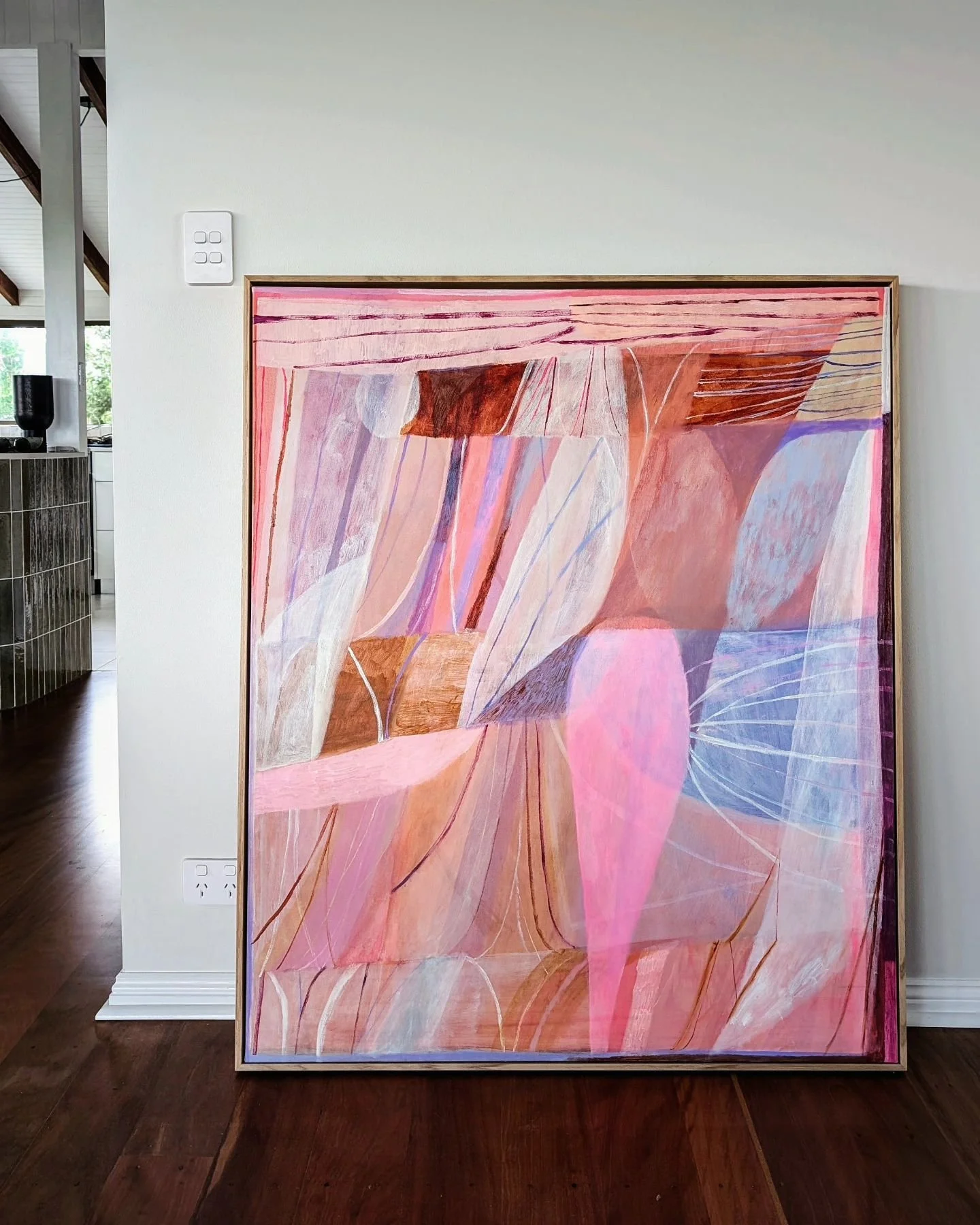 Enjoying the view while this piece has more consideration. 

I've been drawn to the idea of doing large abstracts for a while, one of those niggly gut feelings that sit in the back of your mind.

Happy to have let intuition take the lead 🩷🩷🩷
.
.
.