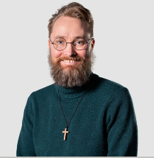 dustin headshot png.PNG