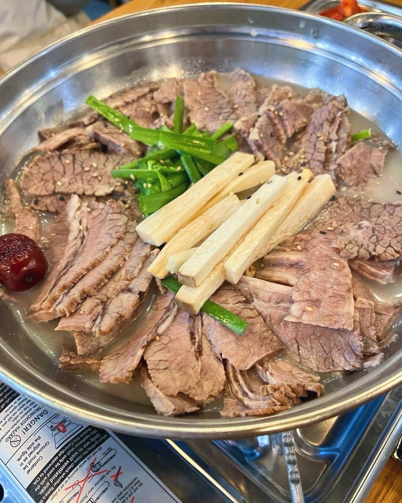 So tender &amp; delicious🤤❤️ What&rsquo;s your fav thing to order at #YoungDongSeolleongtang ?

📷@foodventures.dxt
_______________________

🍲 Korean Bone Marrow Soup
📍1060 W Frankford Rd suit 200, Carrollton, TX 75007
⏰10:30am - 9pm daily (closed