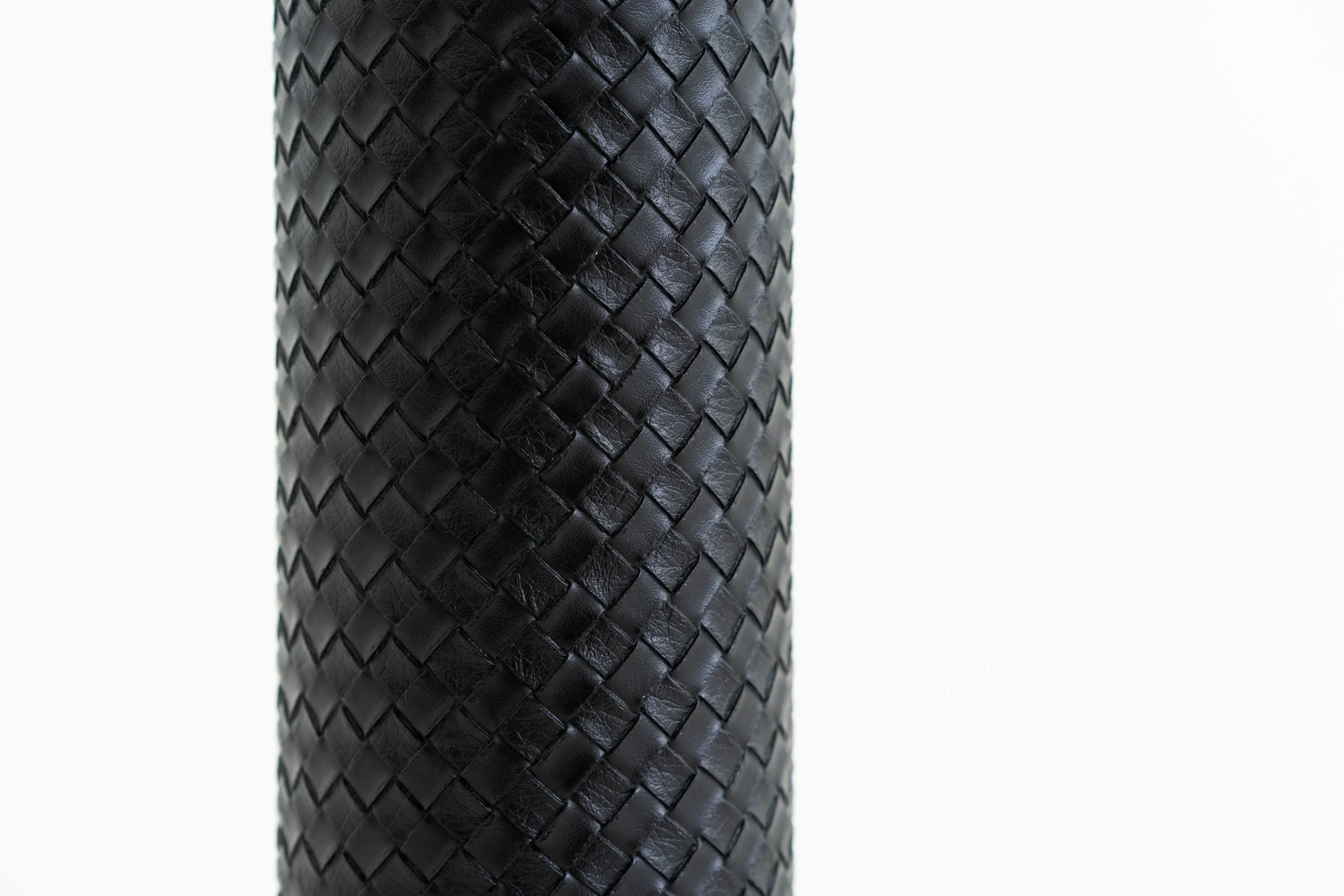 vasesmallweave3000.jpg
