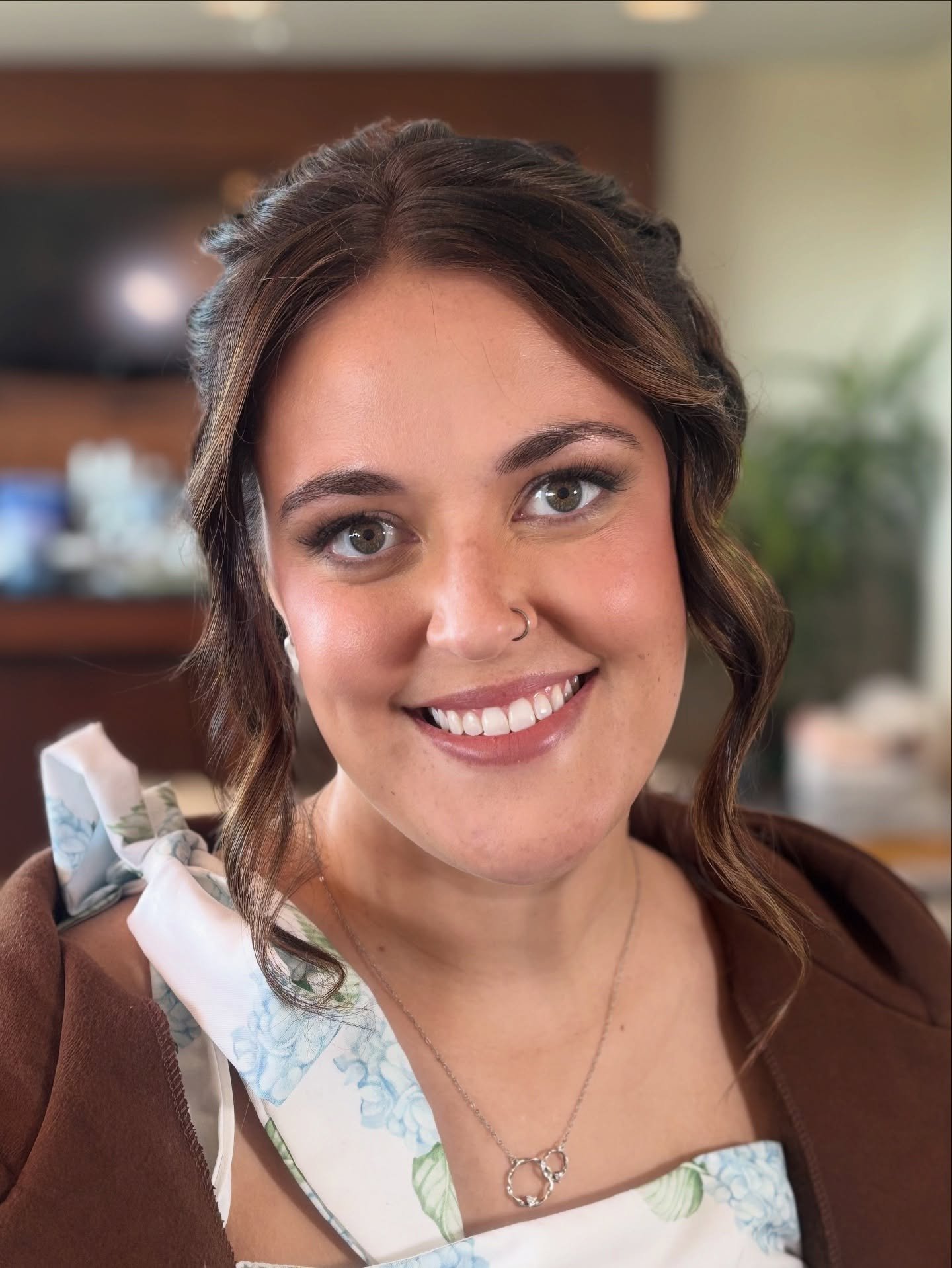 Makayla ✨ 

Makeup by me for @blushandbraidsbeautybar (hair also by @blushandbraidsbeautybar !)

#chicagomua #chicagomakeupartist #chicagobride #bridalmakeuplook #naturalbride #chicagomakeup #softglambride #softglam #bridesmaidmakeup #naturalglam #na