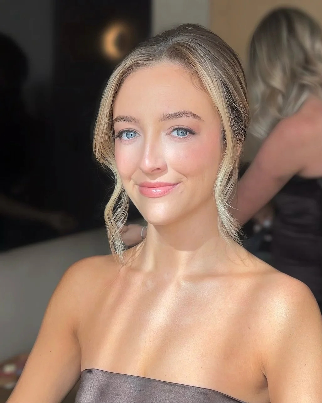 Maddie ✨ 

Hair by @rarebirdbeauties 

#chicagomua #chicagomakeup #chicagobrides #naturalglam #softglam #bridesmaidglam #chicagoweddings #chicagoweddingplanner #chicagohairstylist #bridalmakeup #bridalglam #chicagophotographer #illinoisbride #illinoi