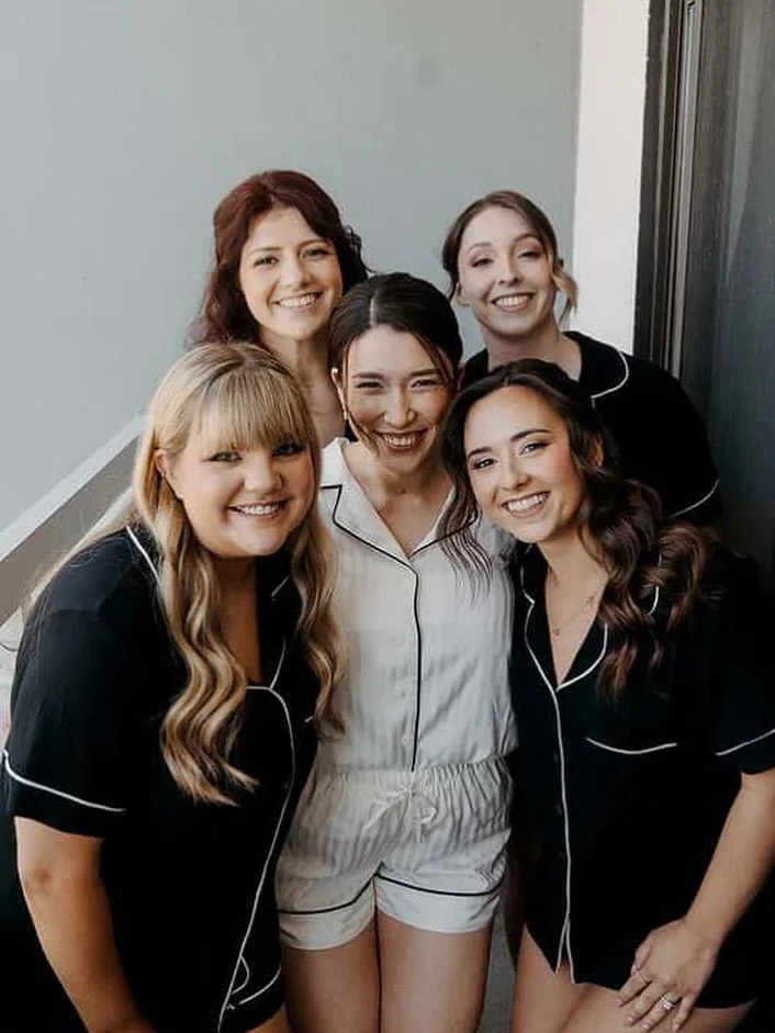 Whether you and your bridal party have a more natural or more glam style, I tailor each person&rsquo;s makeup to their personal style on your wedding day, while still making everyone look cohesive. 

Now booking for 2026!

#chicagomua #chicagomakeupa
