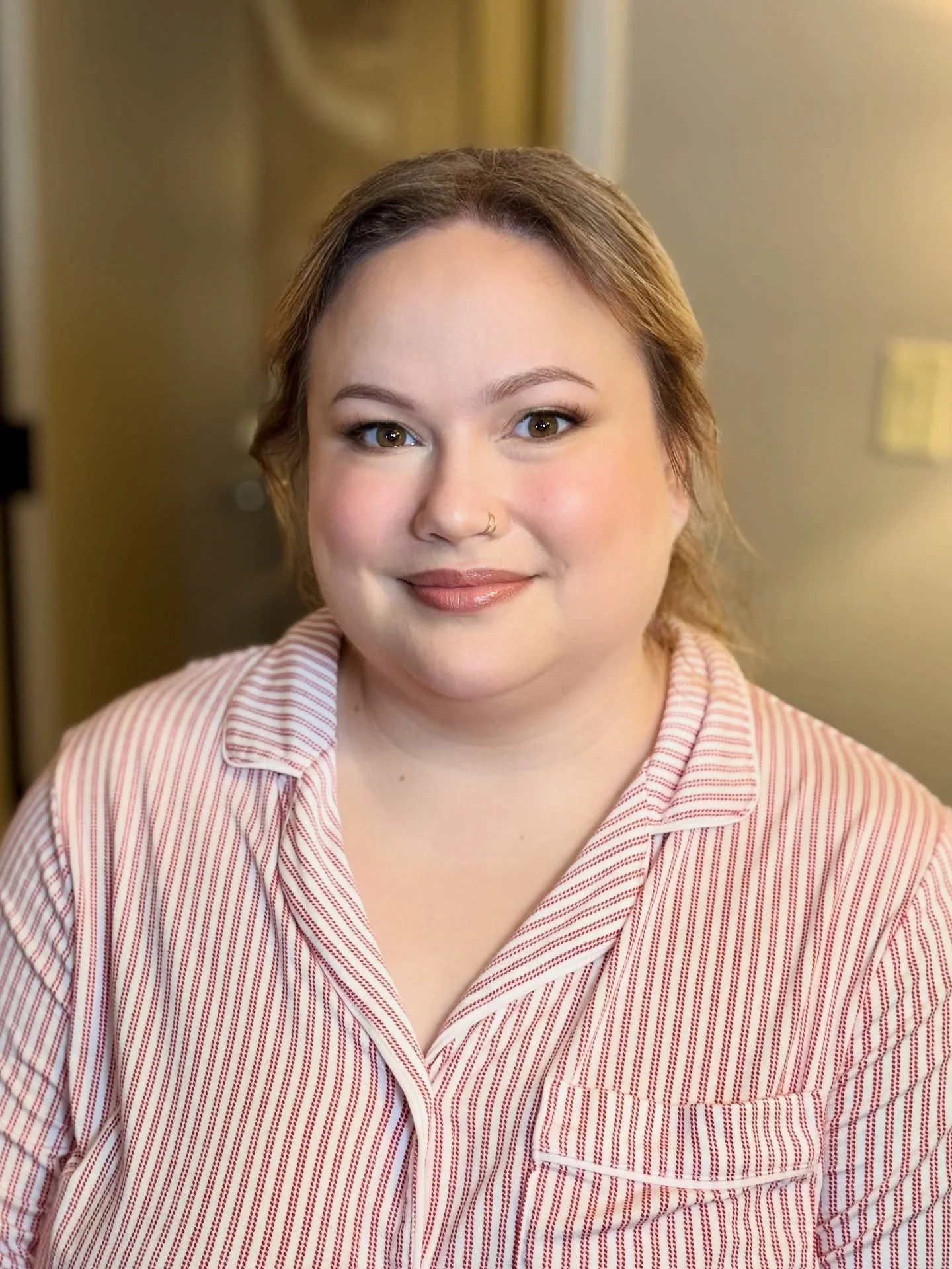 Bri ✨ 

Makeup by me and hair by @beautybyjessbridal for @blushandbraidsbeautybar 

Skin:
@paulaschoice liquid exfoliant
@laneige_us cream skin and lip mask
@embryolisseusa cream concentrate
@bobbibrown eye base
@isamayabeauty color correcting serum
