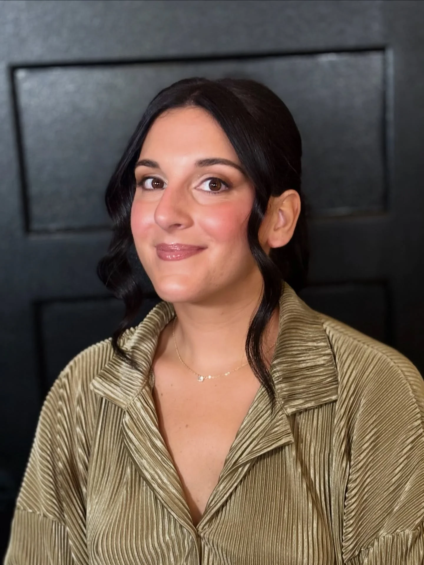 Rita ✨ 

Skin:
@paulaschoice liquid exfoliant
@laneige_us cream skin and lip mask
@embryolisseusa cream concentrate
@bobbibrown eye base
@isamayabeauty color correcting serum

Face:
@makeupforever foundation
@hauslabs concealer
@hudabeauty color corr