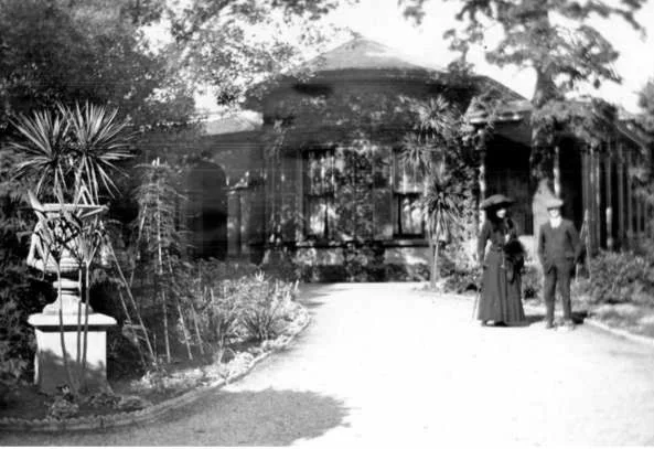 B8263 - Side view west 1910.jpg