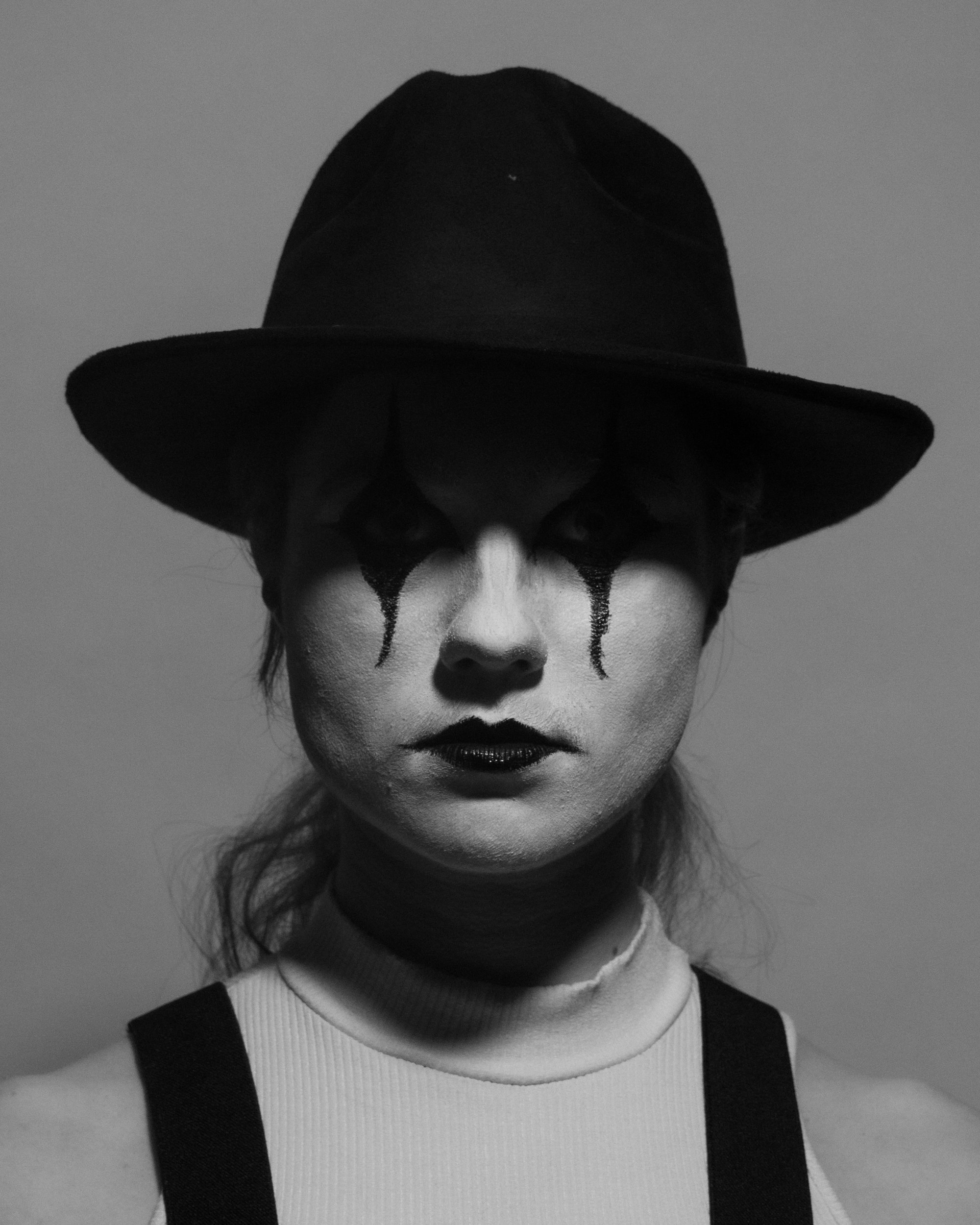 Lili Single Light Cabaret Emcee  (75) copy.jpeg