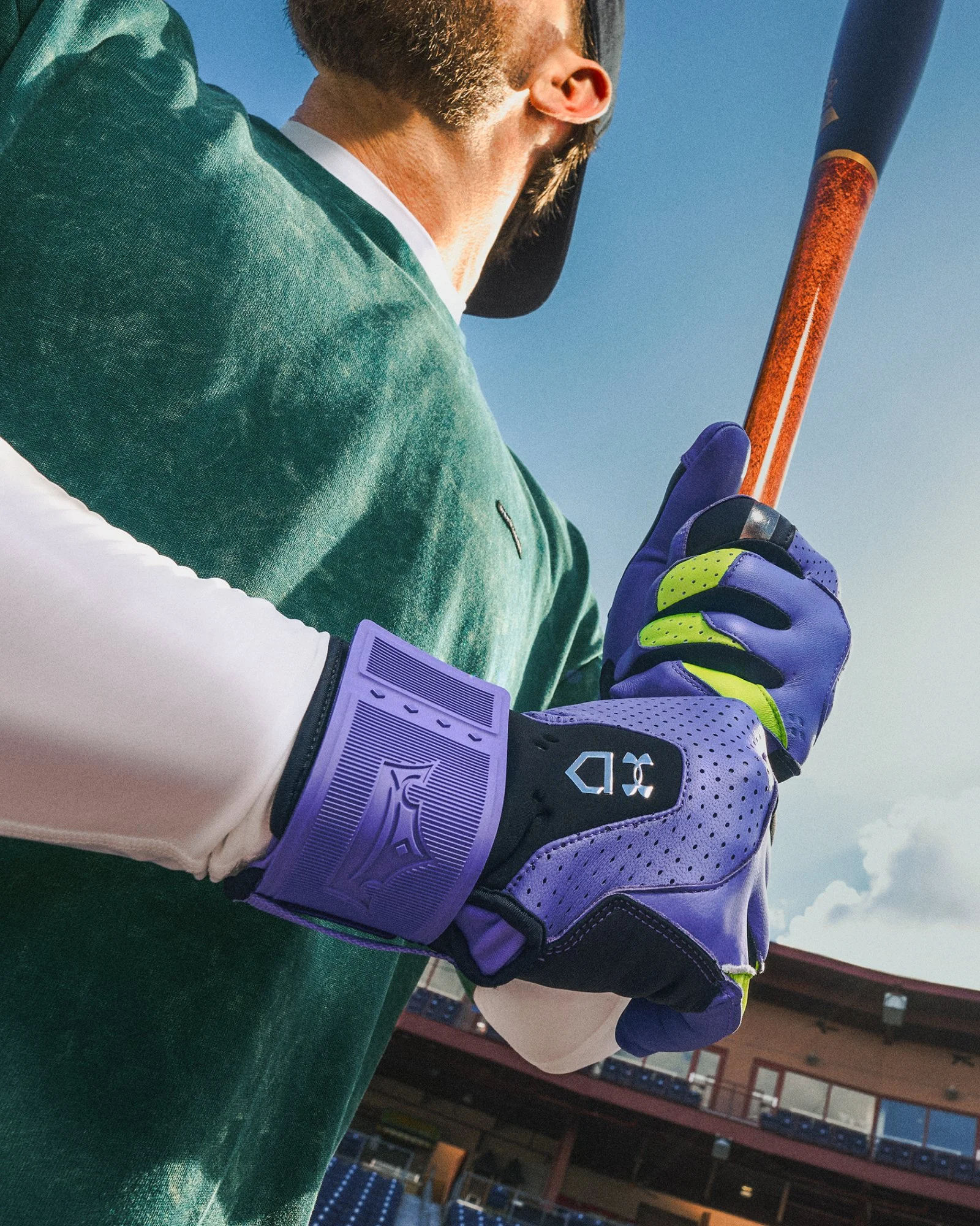 SS26_Q1_BaseballConvert_Launch_M_6011348-539_Disruptor_1600x2000.jpg