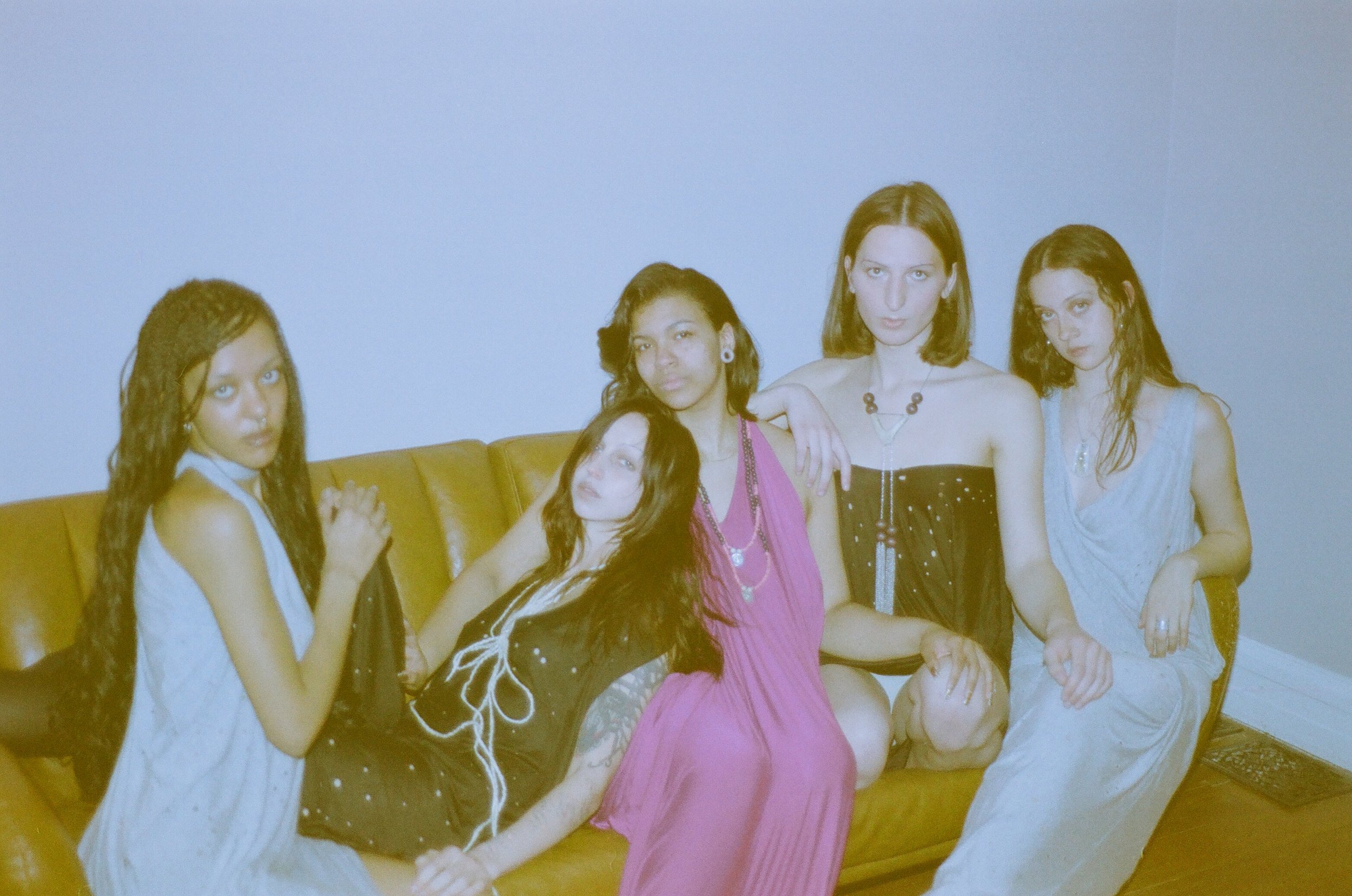 from left to right: Mimi, Nat, Marilyn, Juno, Maddy