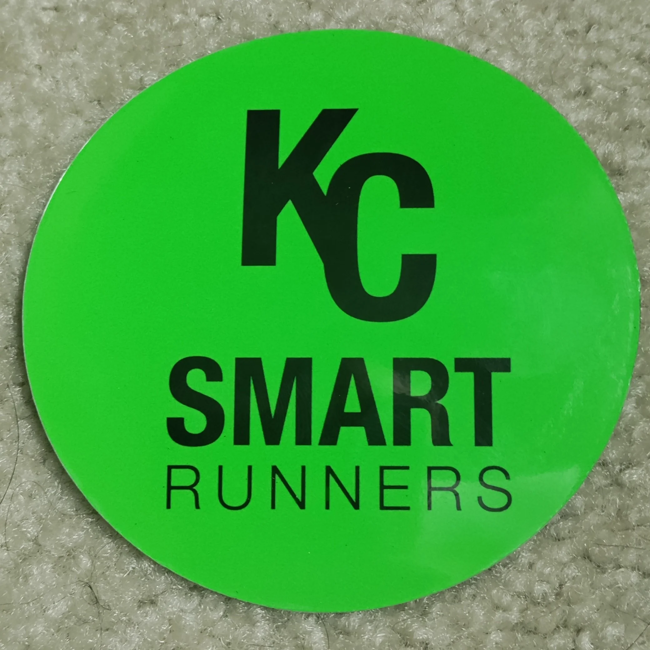 KC SMART Runners 3 1/2" Round Car Magnet