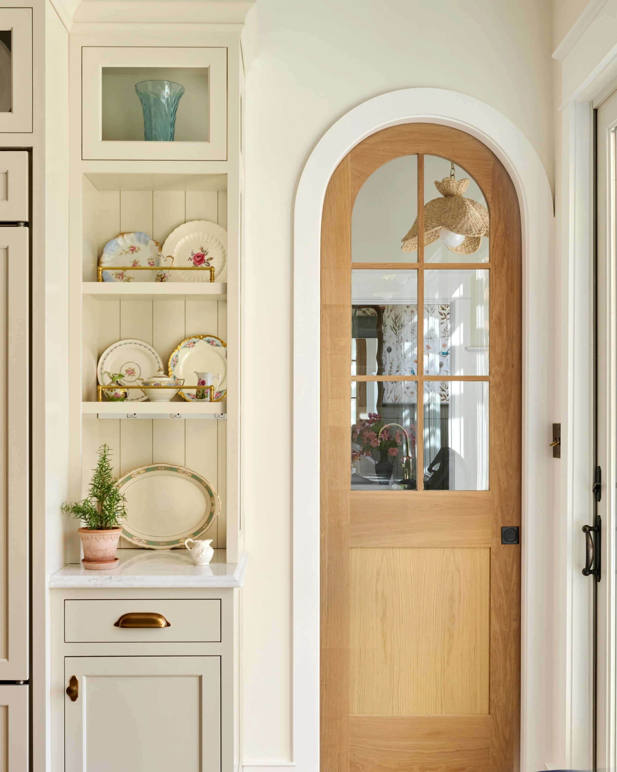 maryland_hires_kitchen_04_door.jpg