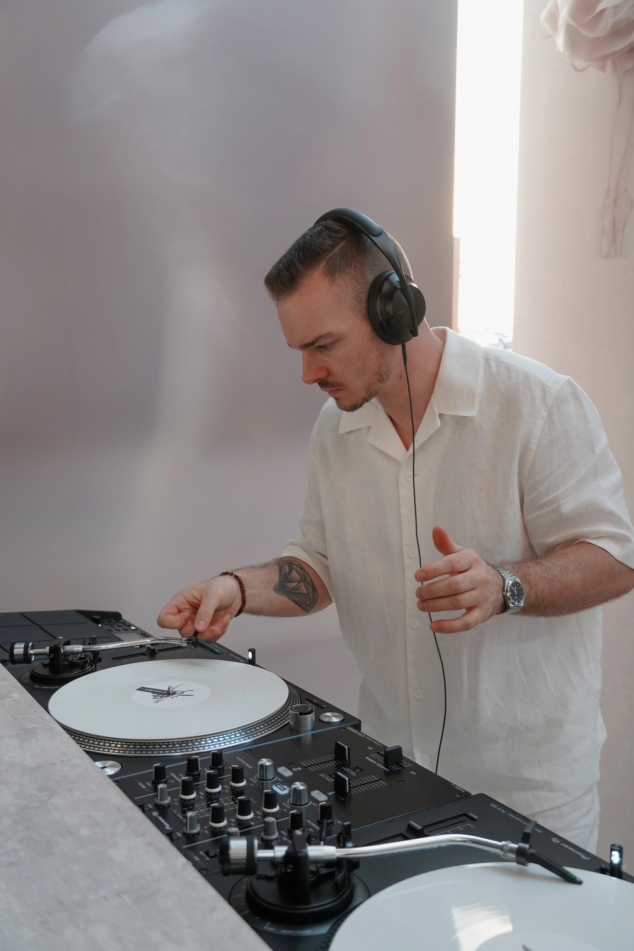 DJ Vinyls Charles Stif Dubai