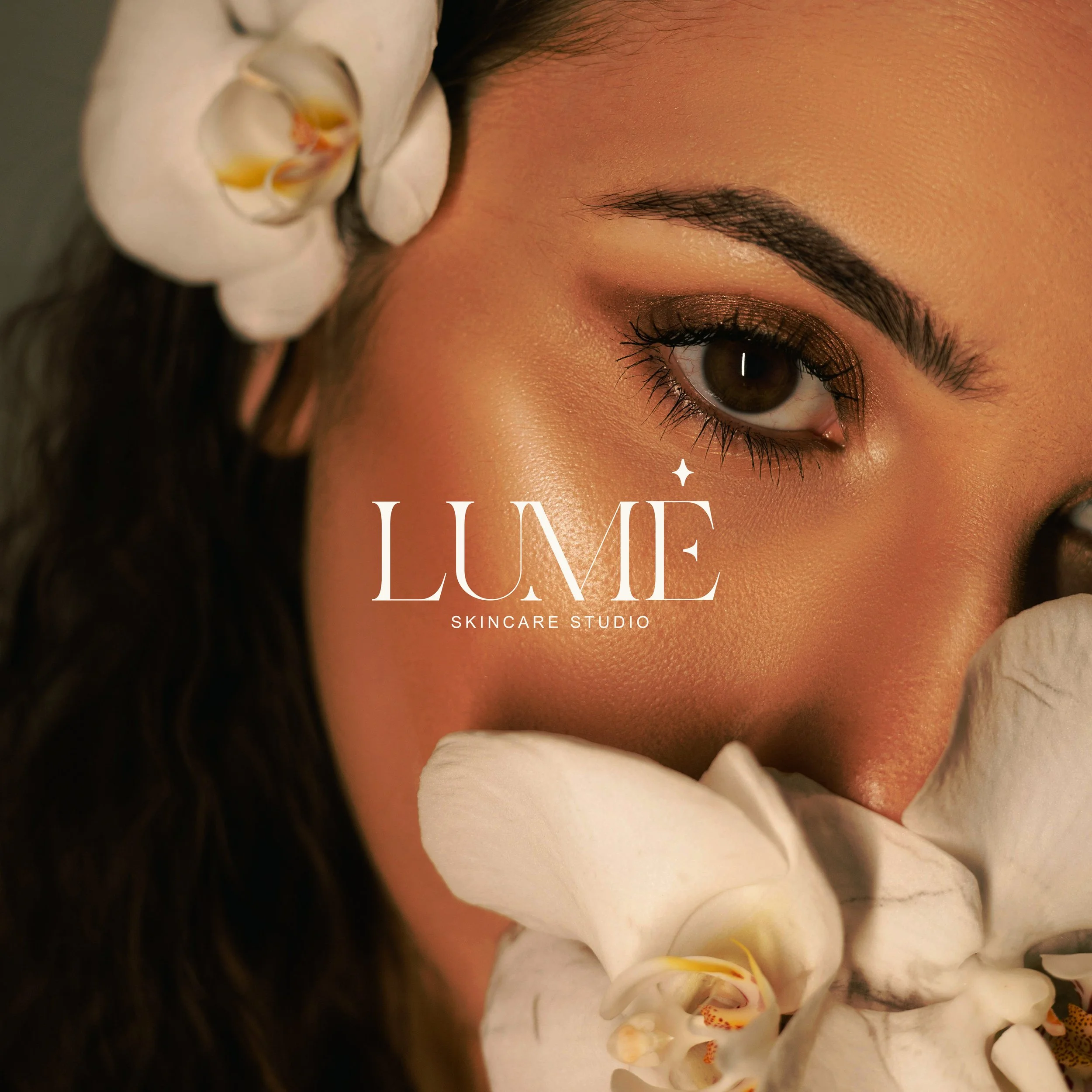 primary logo for skincare studio LUMÈ.jpg