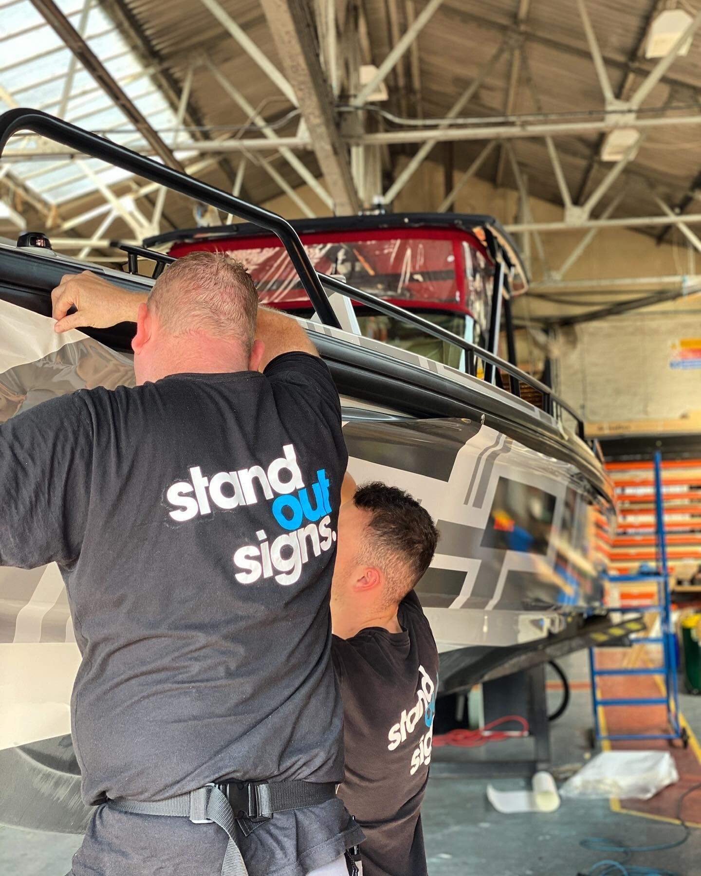 Where&rsquo;s the sun at? It&rsquo;s almost here&hellip; 

Banging out boat wraps for @sunseekerpoole on this stunning @brabusmarine @axopar. The time is now to start thinking of your fresh new look for the 2023 boating season. The question is what c