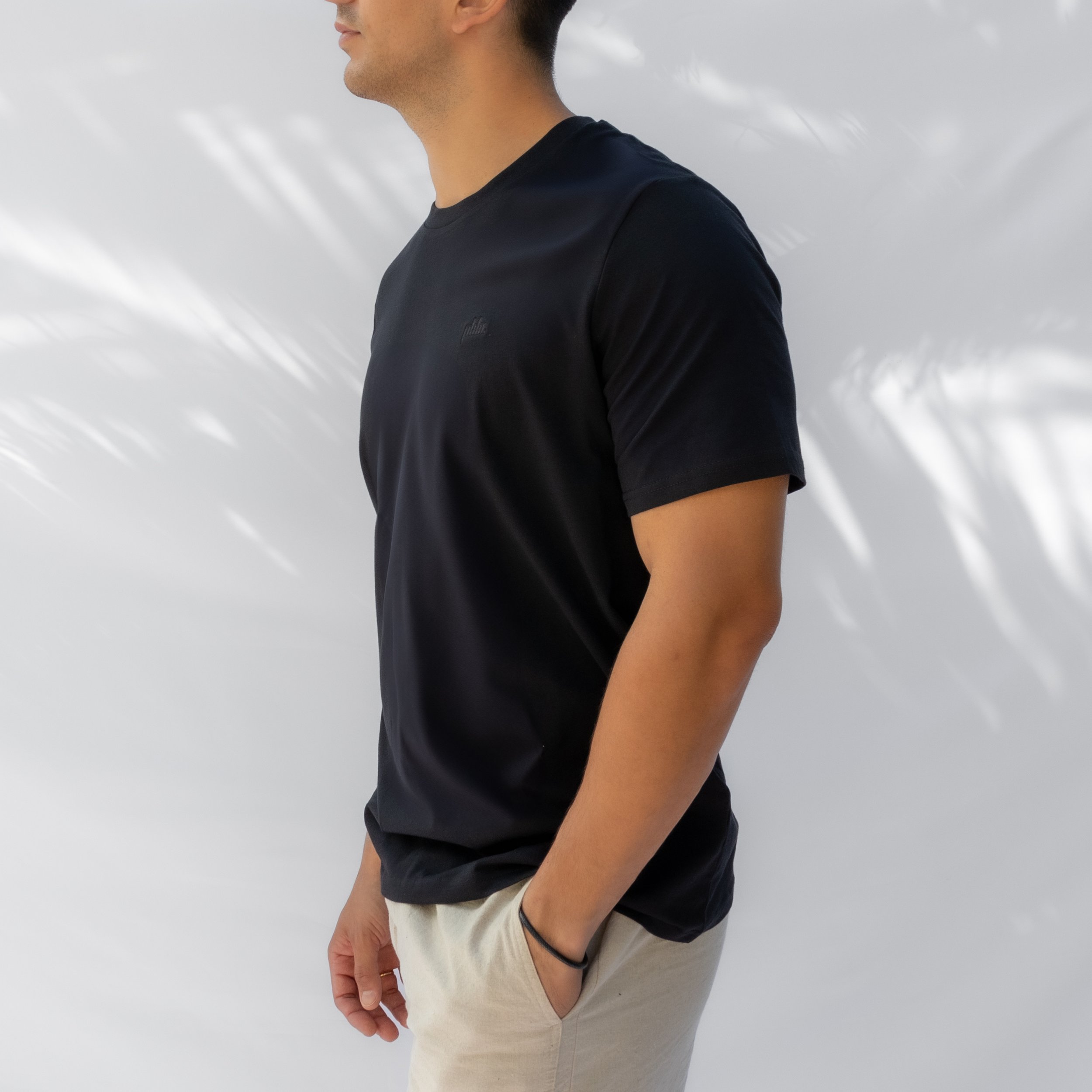 minimal-black-side.jpg