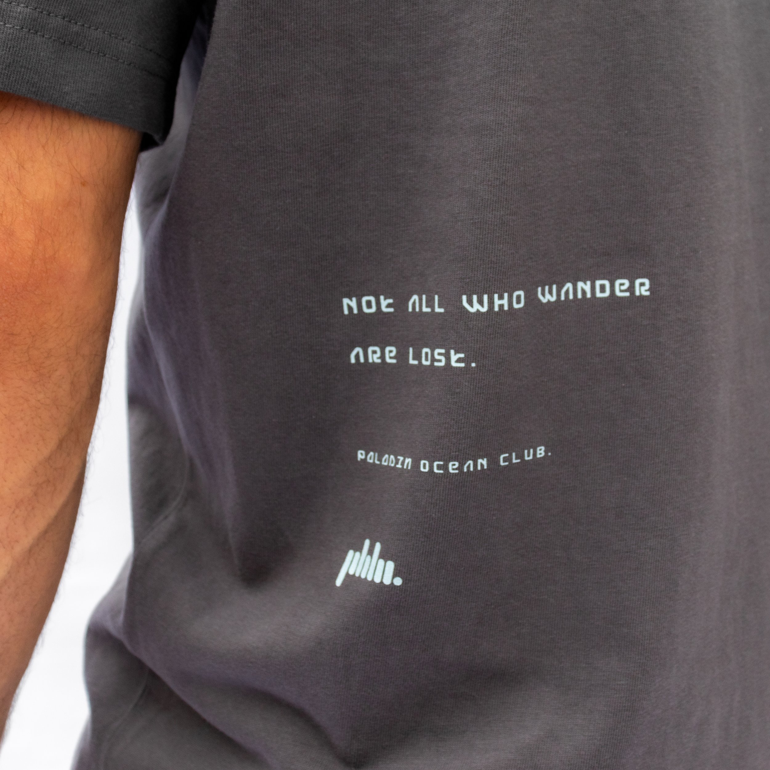 wanderer-anthracite-detail.jpg