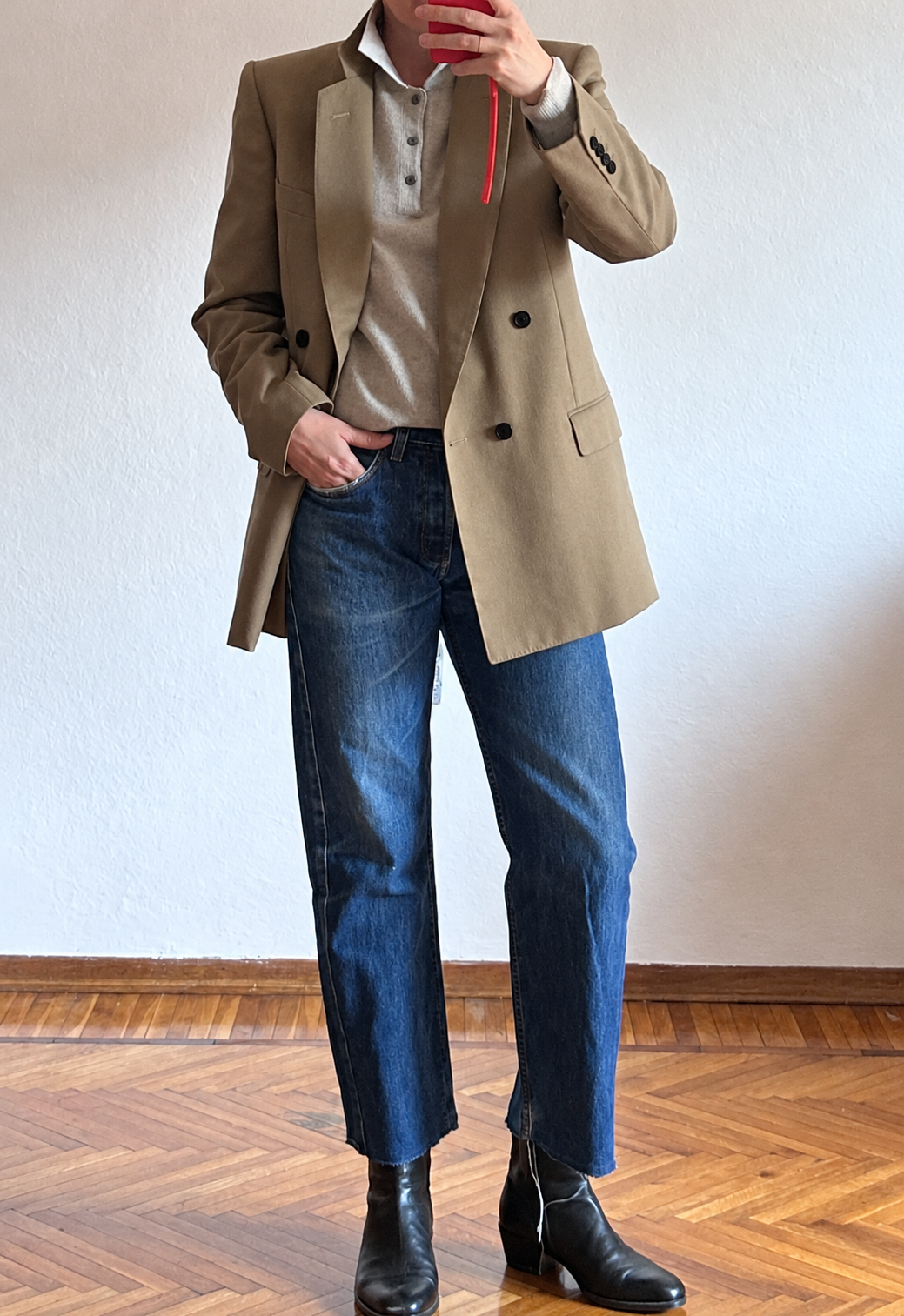 Minimal Mirror Selfie in Tailored Neutrals.png