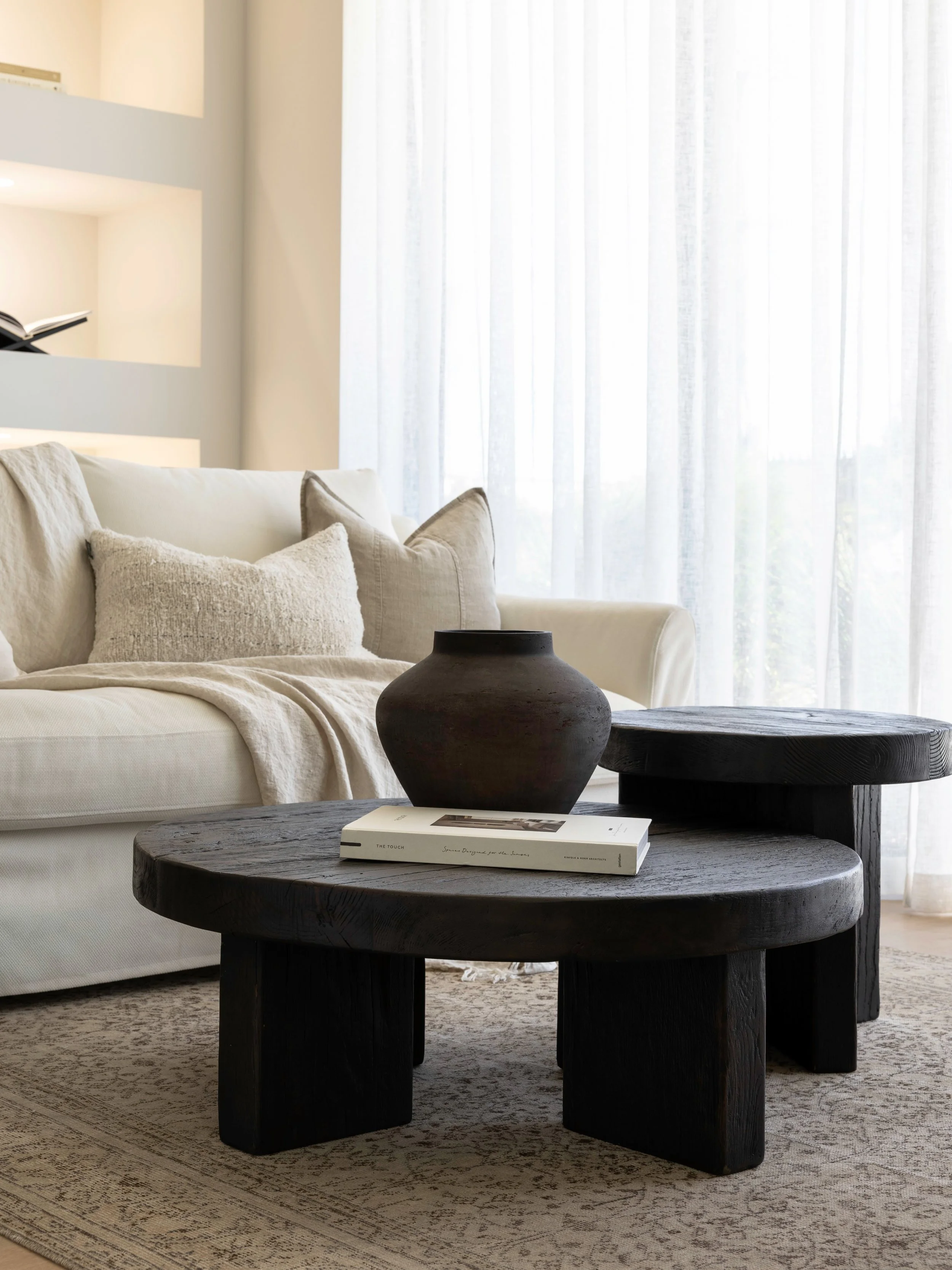 Showrooms captured on camera, the way they were designed to be seen.

Some of my favourite shoots over the last year have been beautiful showrooms in Melbourne. From homewares and furniture to a bridal boutique. 

Featured:
@impreshens
@ivorythread_b