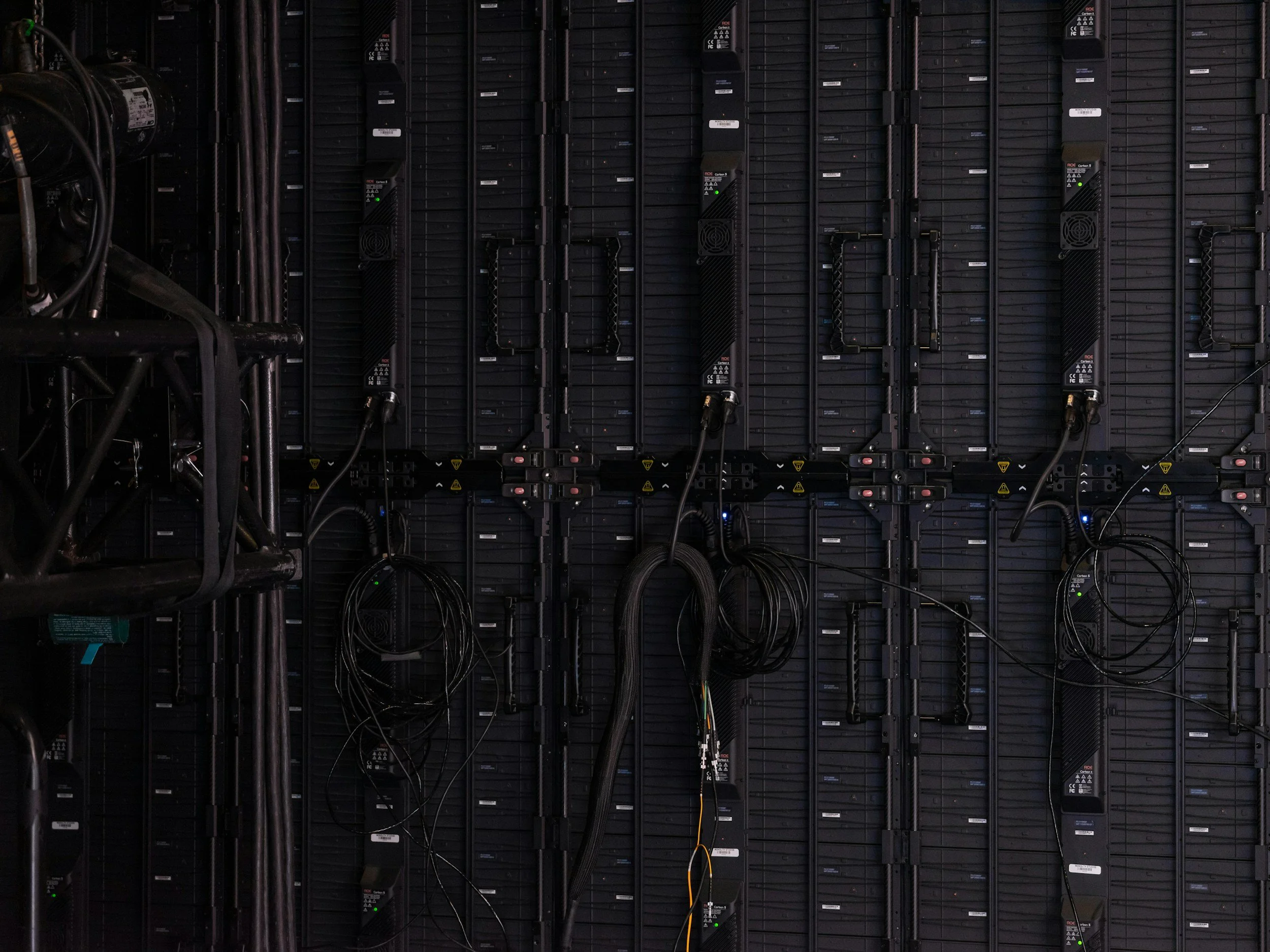High Power Amplifiers in Data Centre Environments: A Comprehensive Technical and Market Analysis