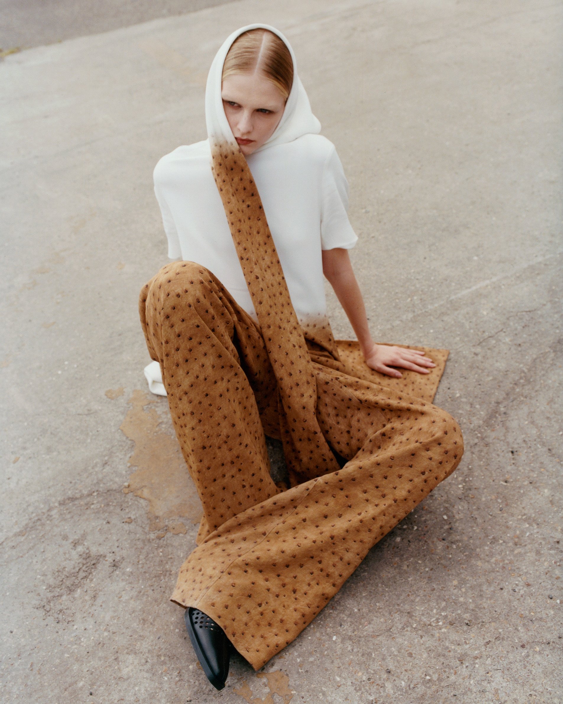 MLA240707_ISSUE ISSUE AW24_LOOK 07_240710000005220011_PRINT_PRINT.jpg