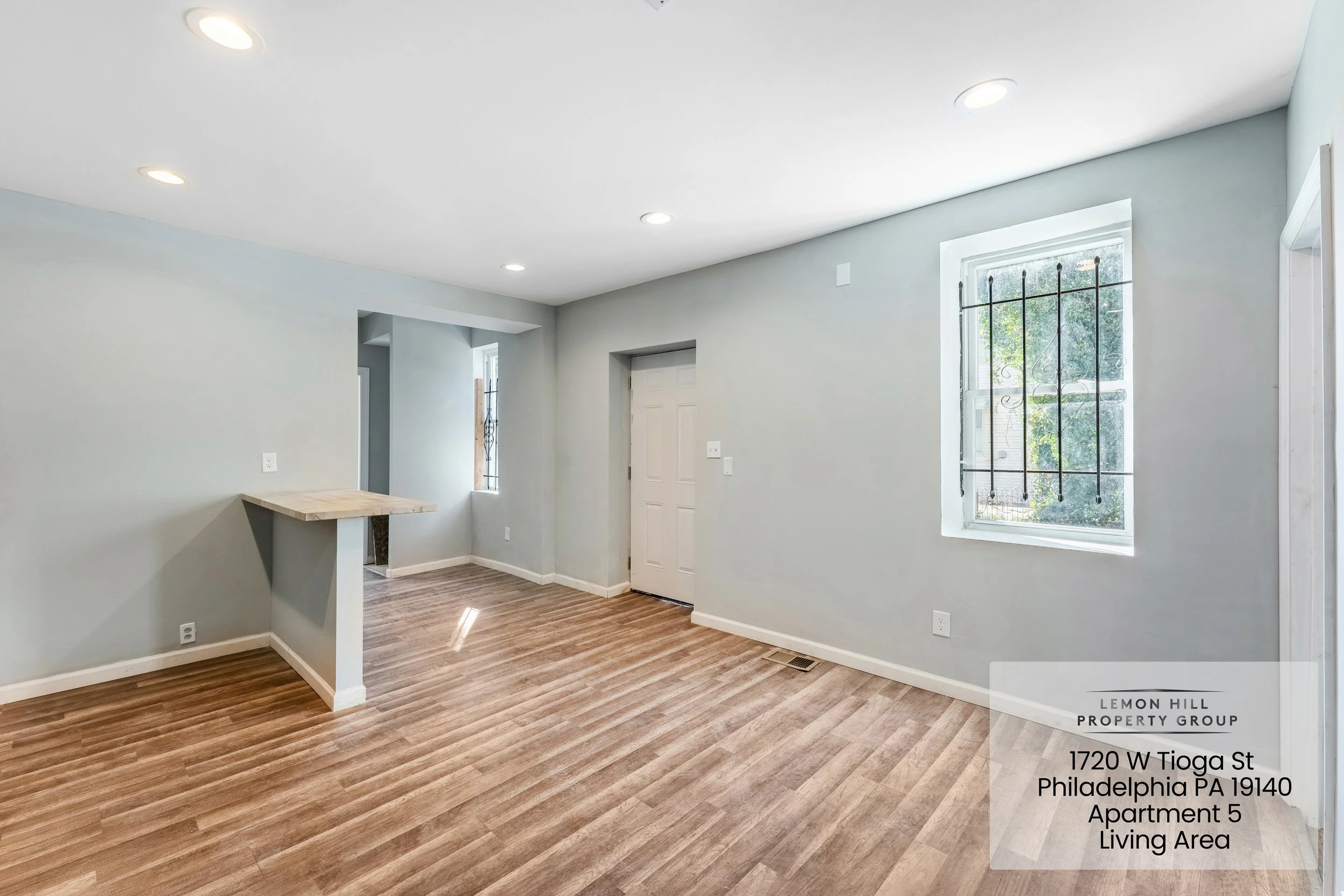 5 - Living Area 2.jpg