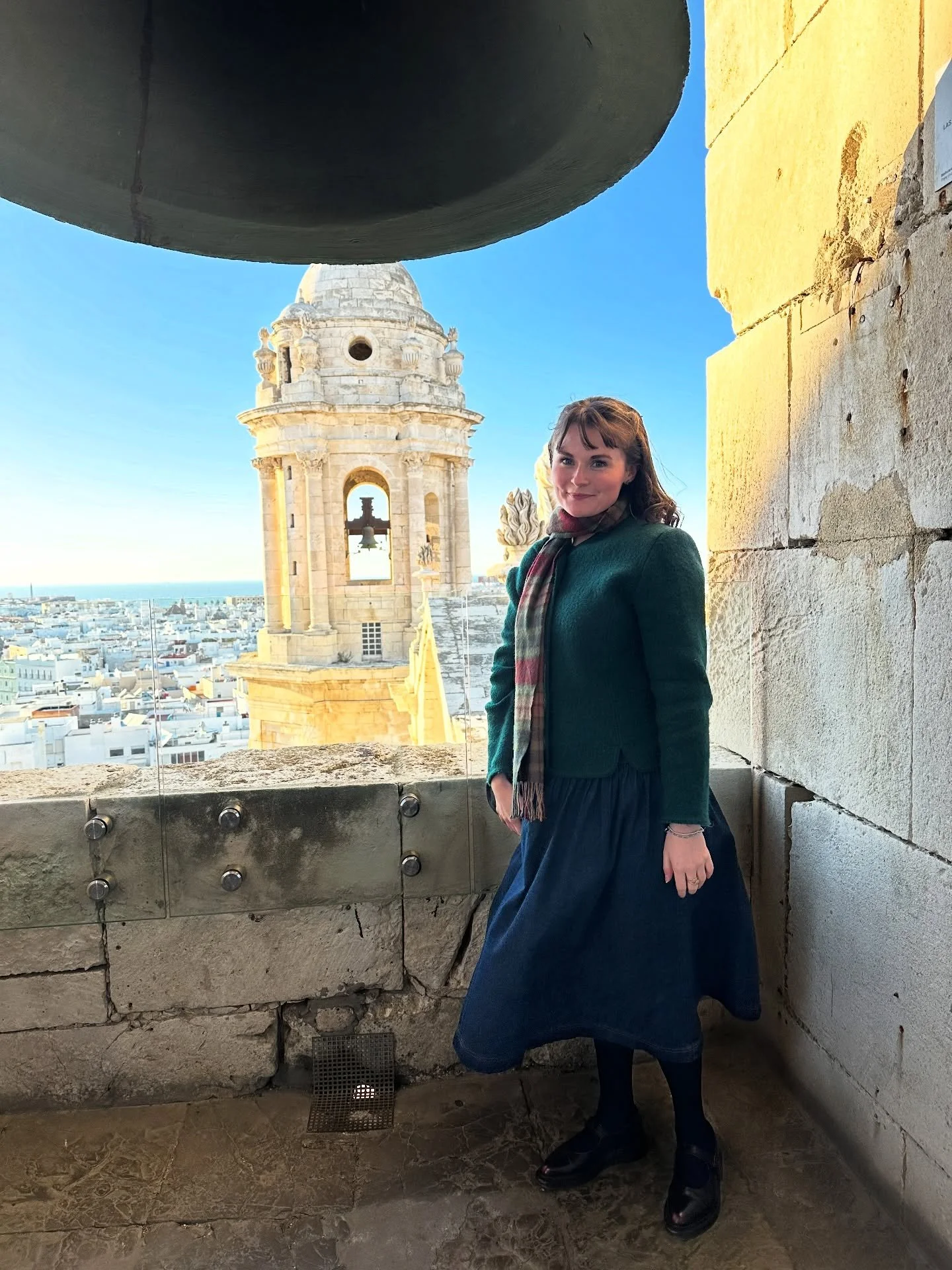 Another country I have adored visiting on my singing travels has been Spain! 🇪🇸 Such beauty, from the people to the churches to the food! I hope to be back soon ❤️ The music in the background is my recording of Nana by Manuel de Falla, I had the gr