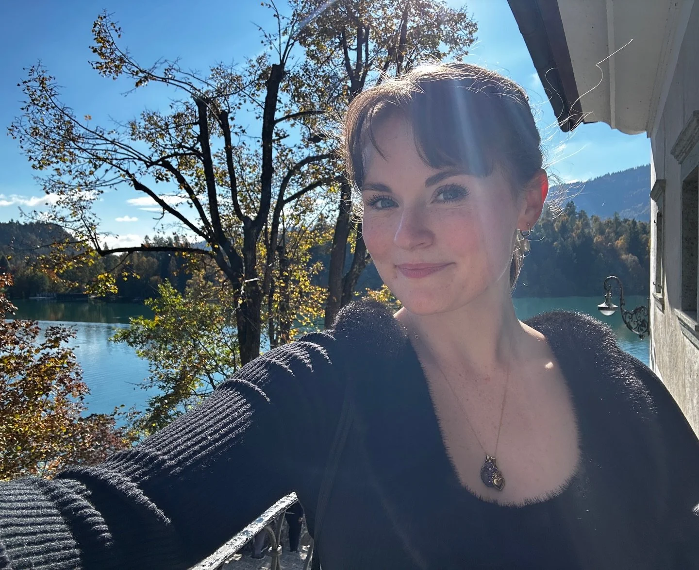 Two beautiful things I have seen backstage on my singing travels recently that I wanted to share with you... Always love seeing this just before heading on stage. First picture is Church of the Assumption, Lake Bled Slovenia 💙🎵🙏🏻 

#classicalsing