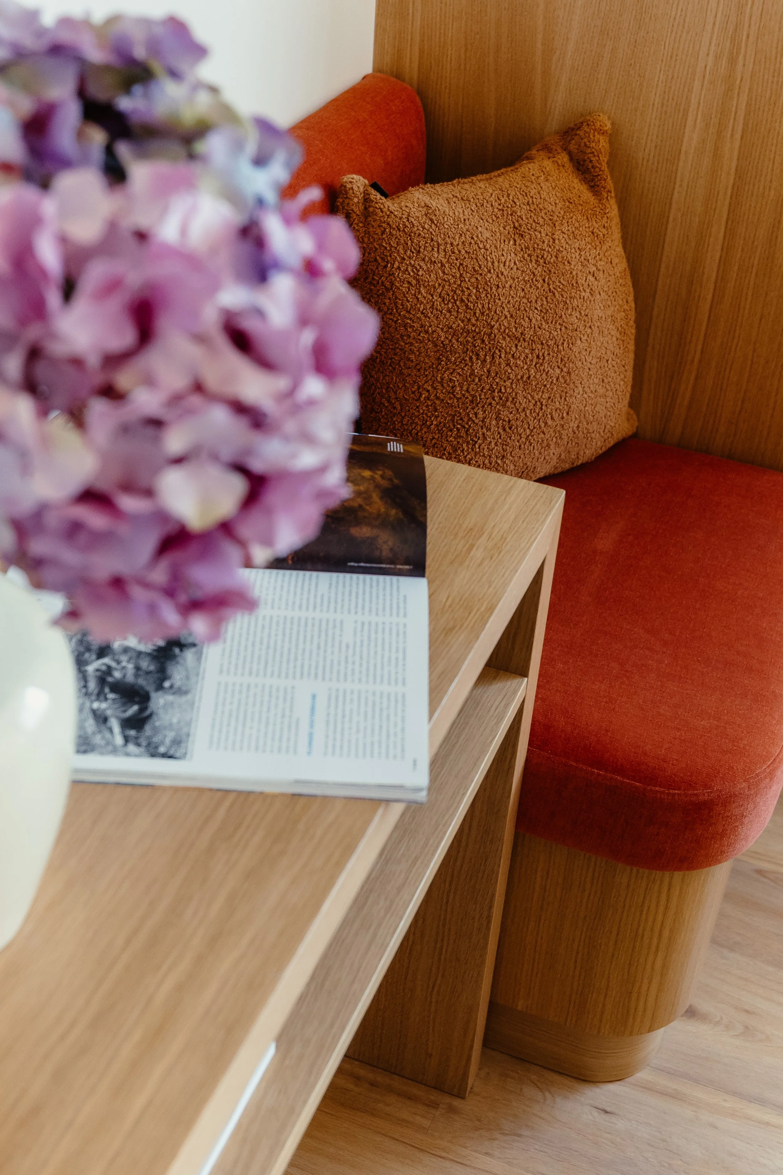 Détail meuble ur mesure pour le bureau de la chambre