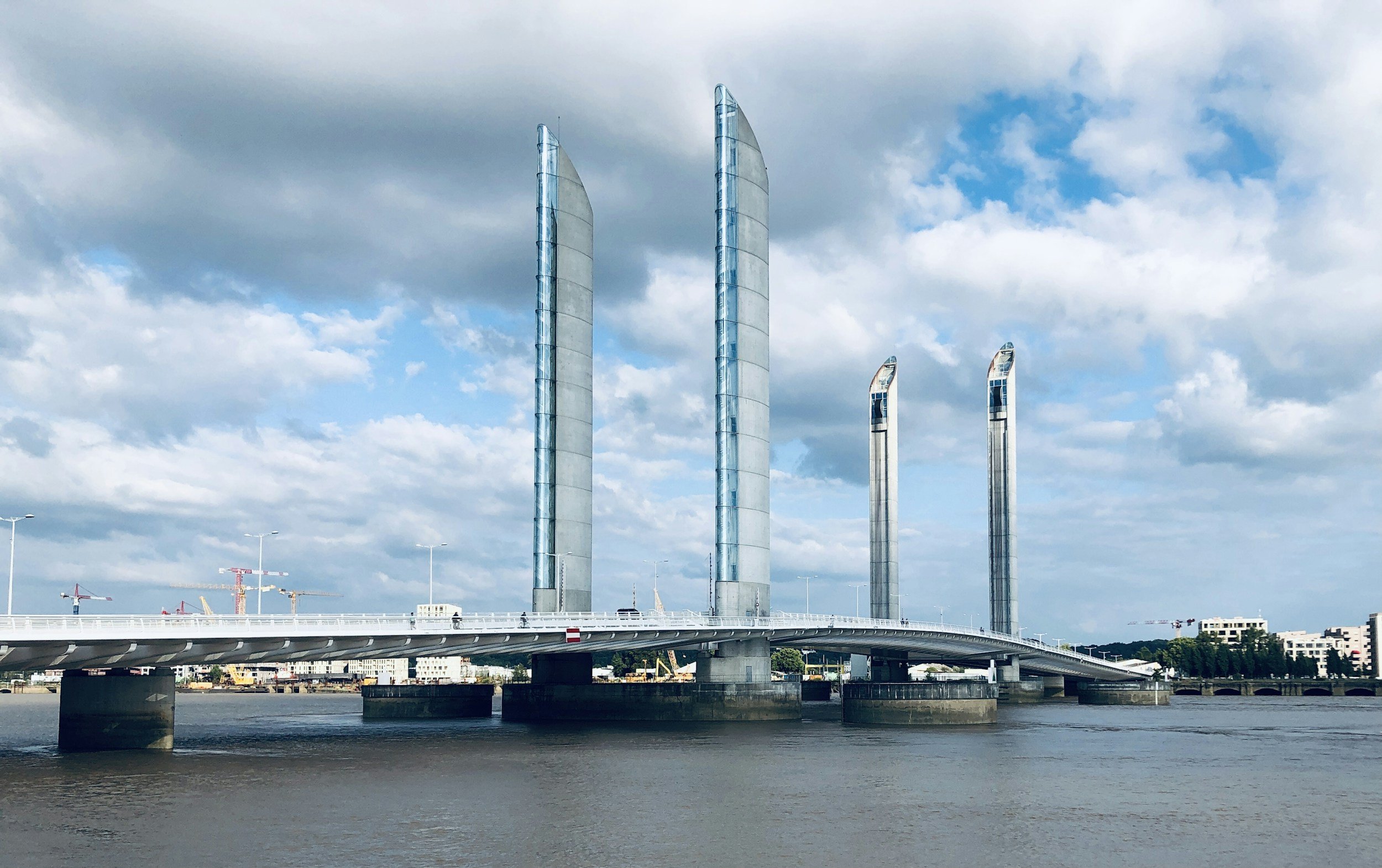 Pont Jacques Chaban-Delmas (Copy) (Copy)