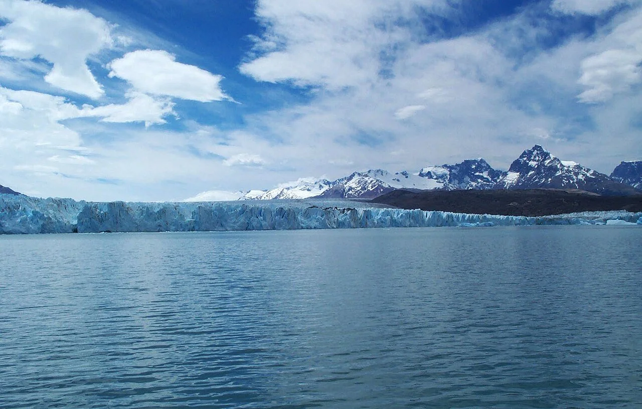 День 10-3 Glaciar_Upsala_-_panoramio.jpg