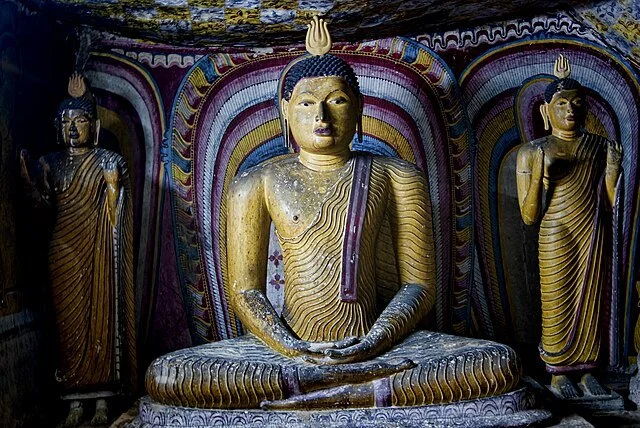 День 3 Дамбулла храм Buddha_Dambulla_7.jpg