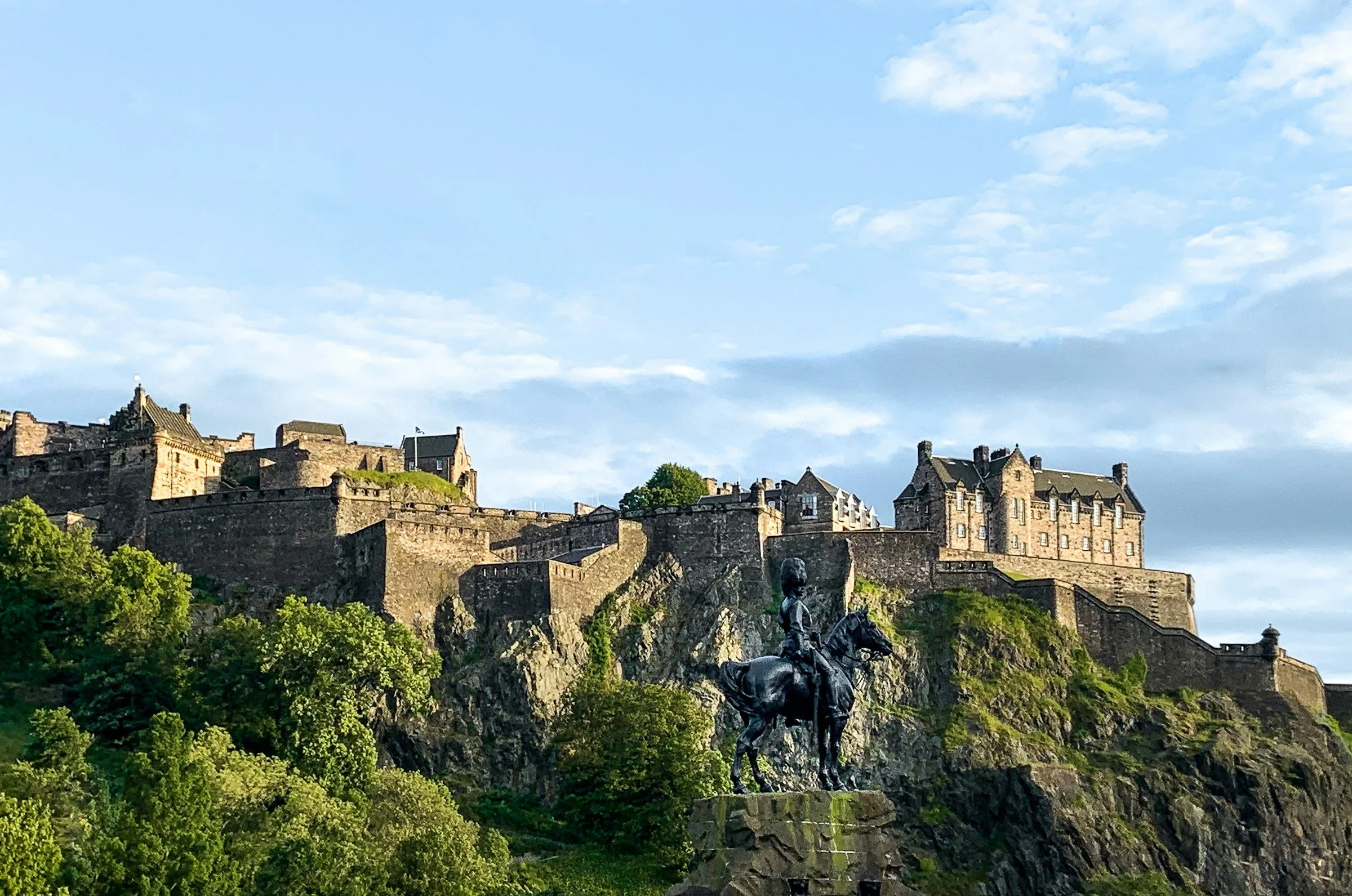 2.2 Edinburgh Castle.jpg
