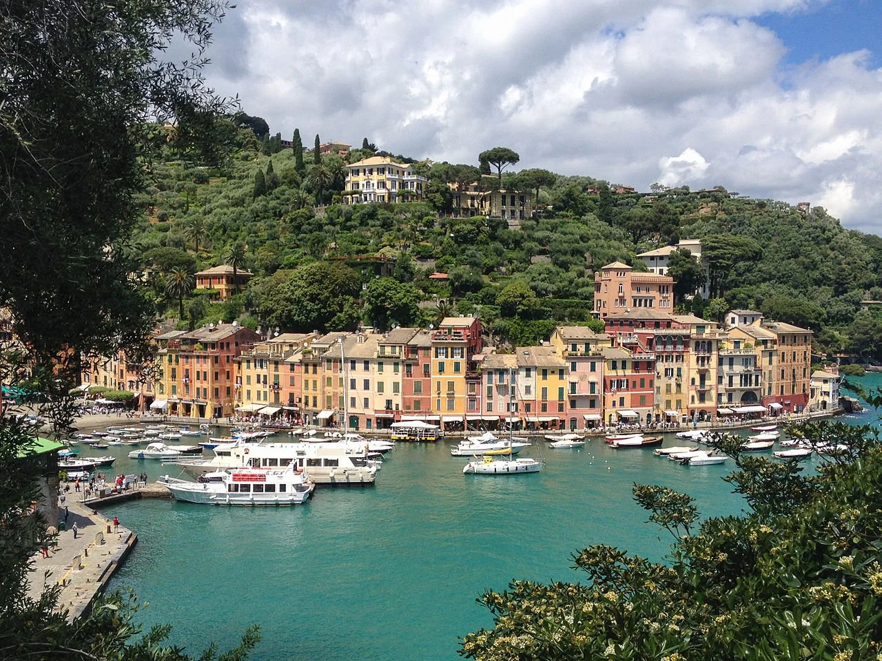 day3 1   1280px-Portofino,_Liguria_(8859767966).jpg
