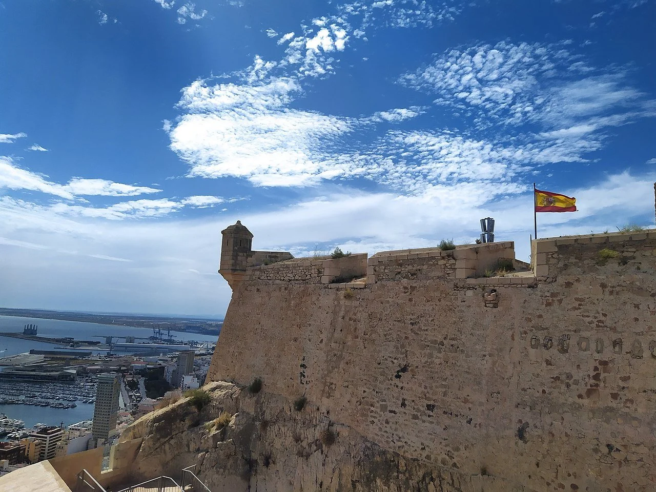 1-9 Santa_Bárbara_Castle,_Alicante.jpg