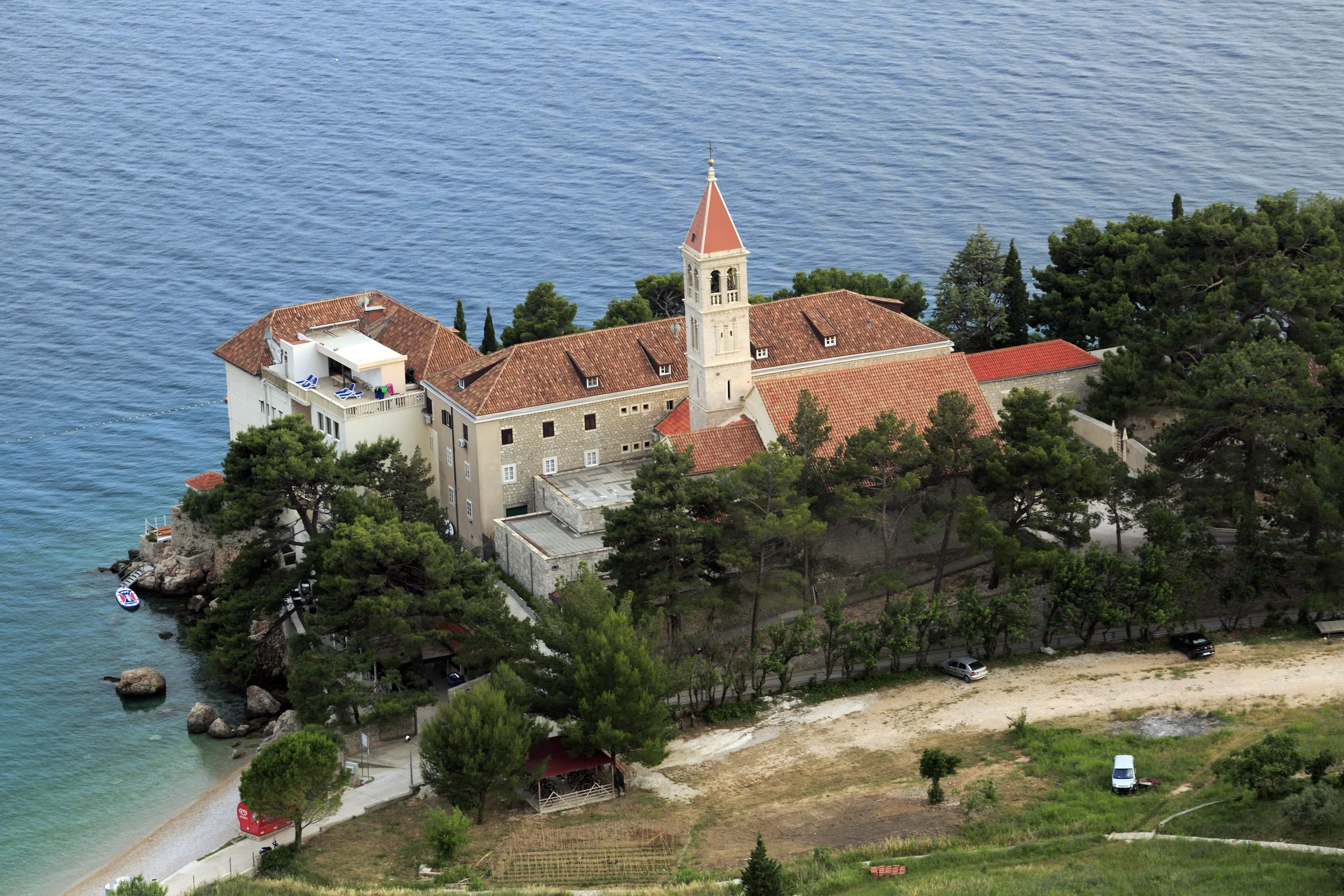  ©  https://commons.wikimedia.org/w/index.php?search=FRANCE&amp;title=Special%3AMediaSearch&amp;type=image   