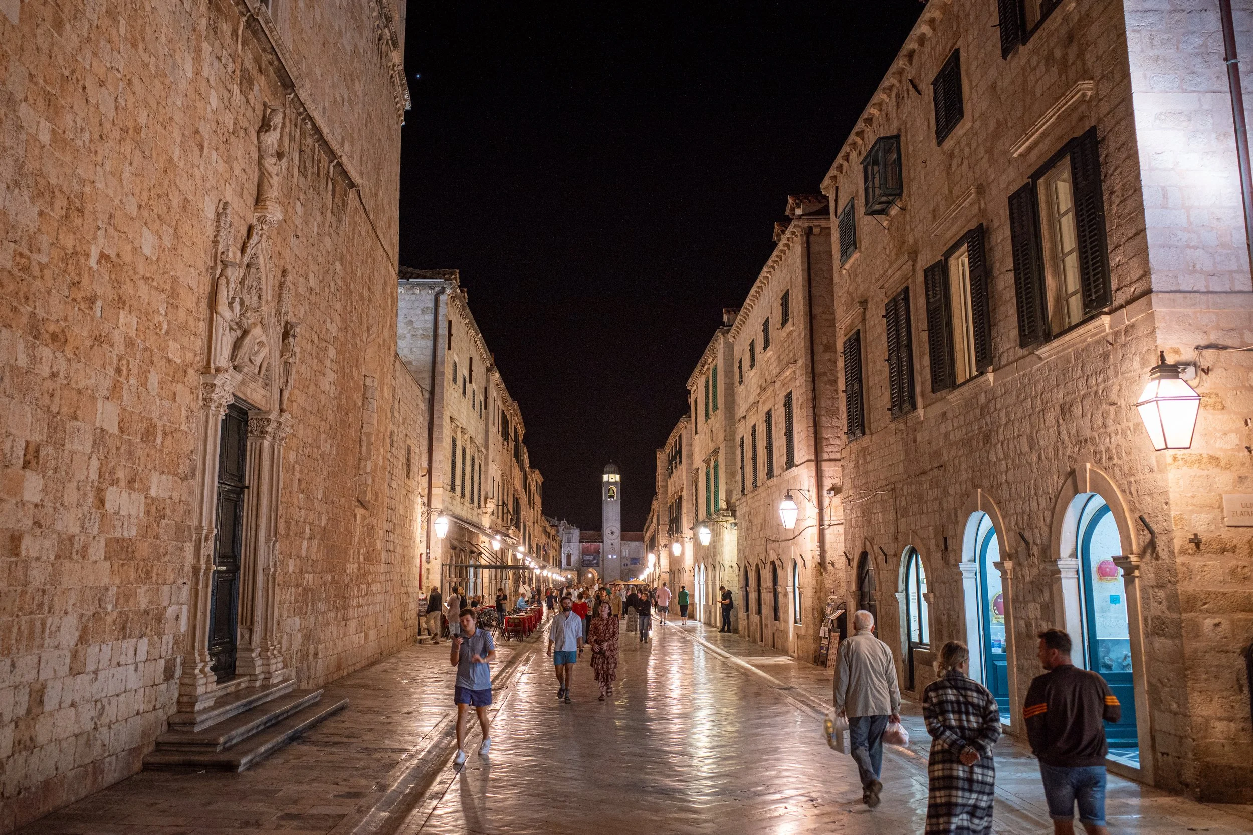 Dubrovnik_at_Night_(53325262414).jpg
