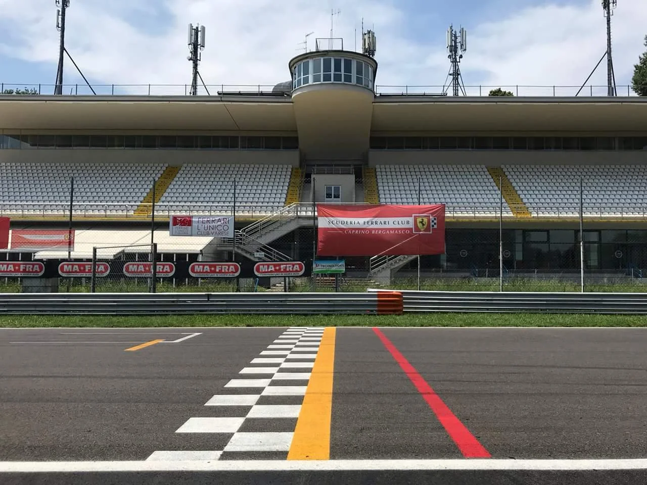 day 2 7 Monza_start_line.jpg