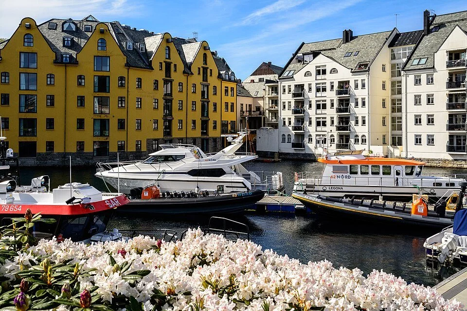 Ålesund,_Norway,_2017_7.jpg