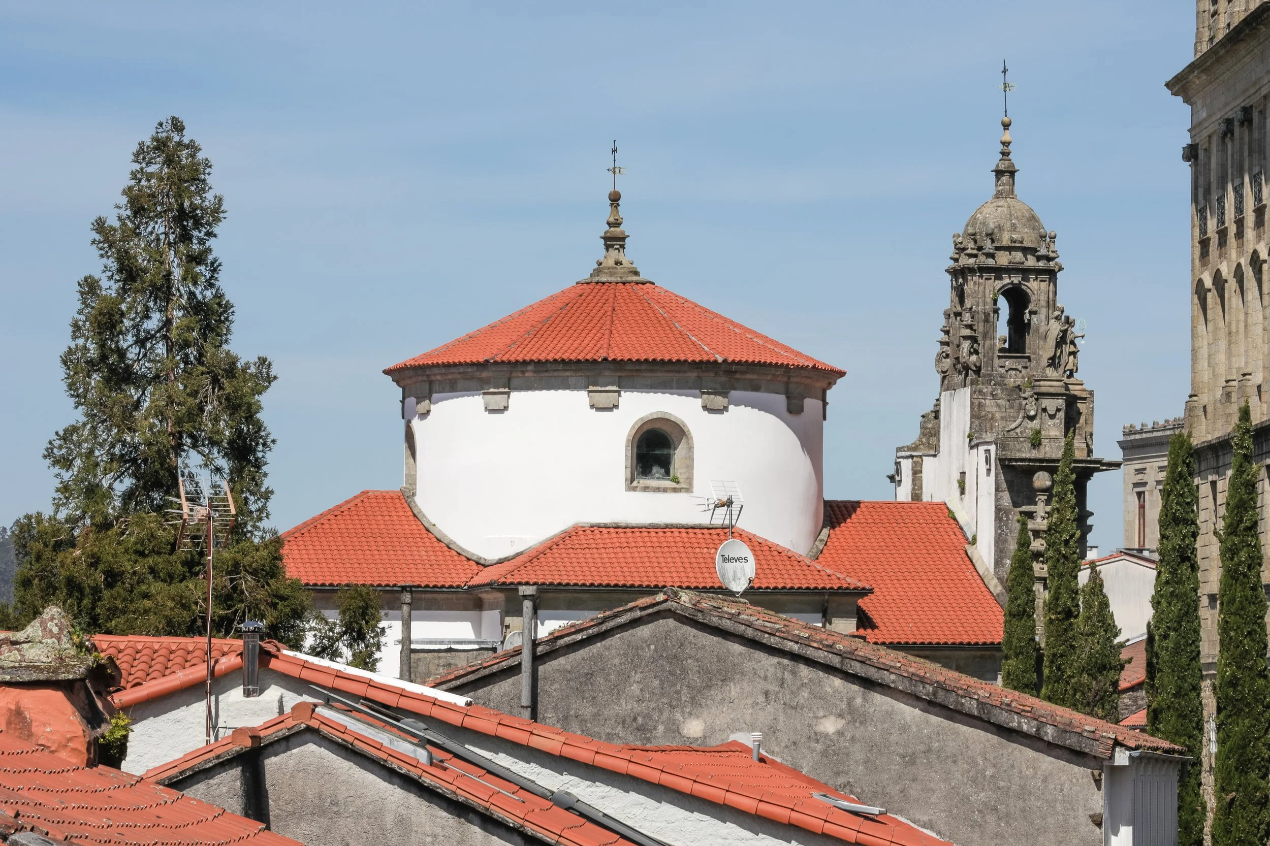 2026._Igrexa_de_San_Froitoso._Santiago_de_Compostela._Galiza.jpg