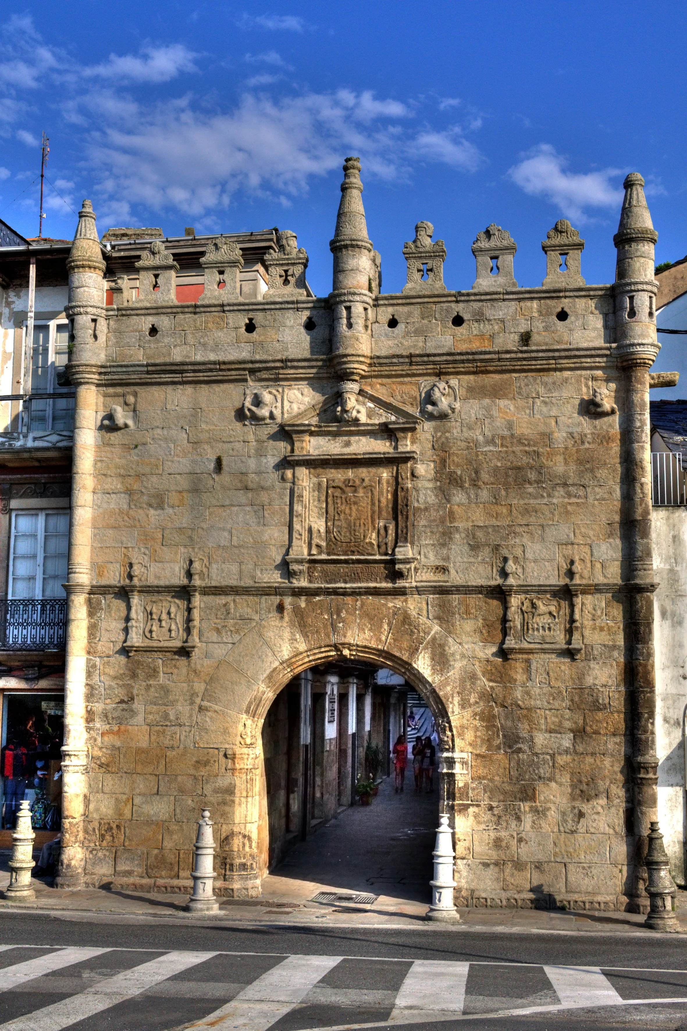 Porta_CarlosV_11103TM.jpg