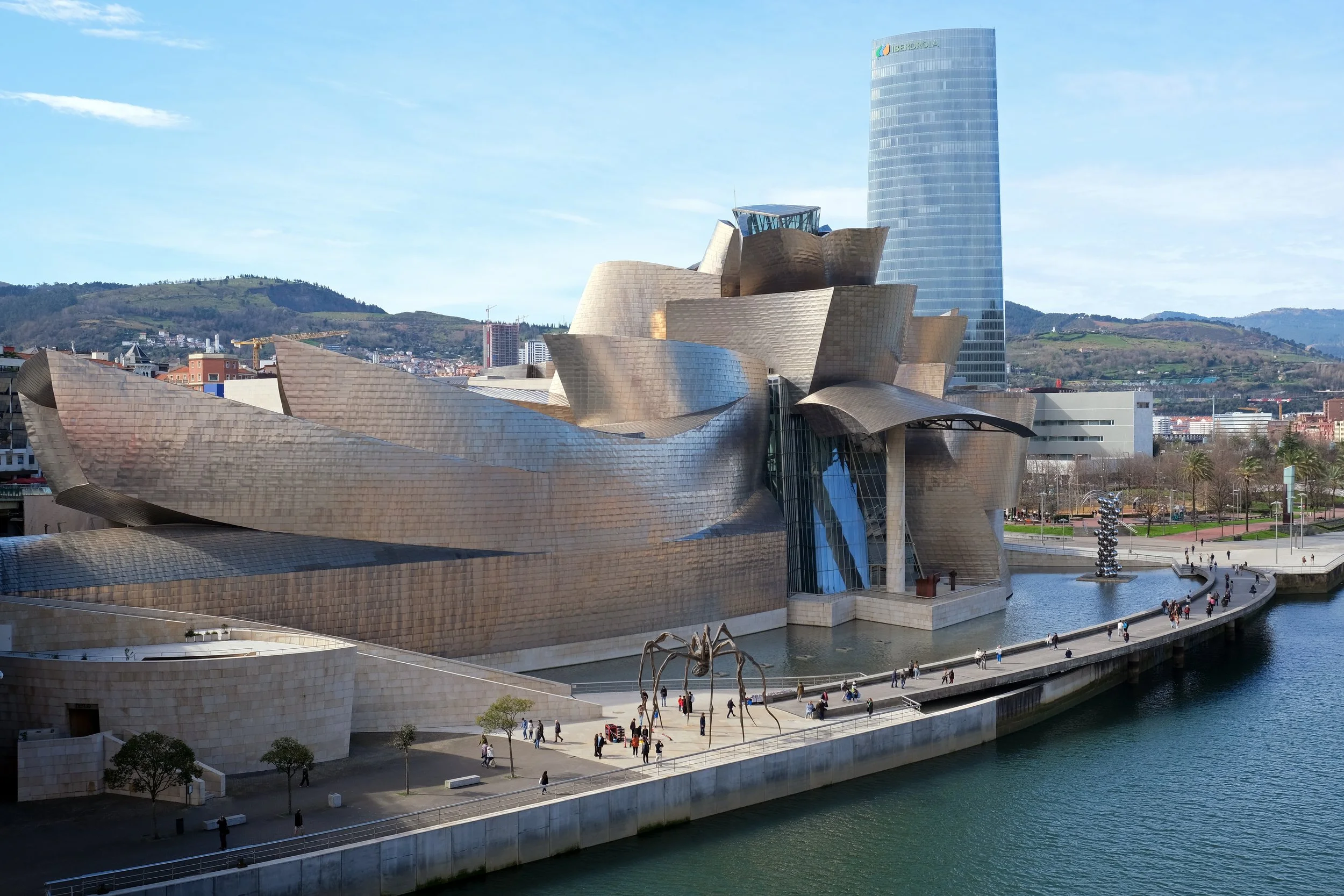 Guggenheim_Museum_Bilbao_7.jpg