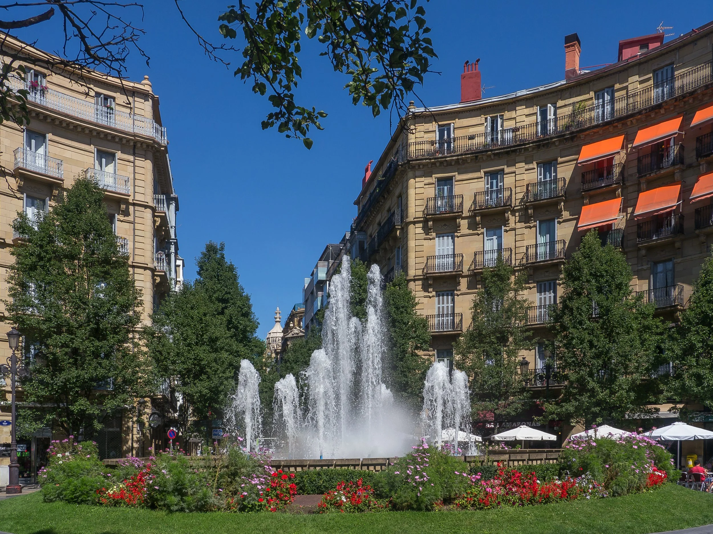 San_Sebastian_Plaza_de_Bilbao_1190565.jpg