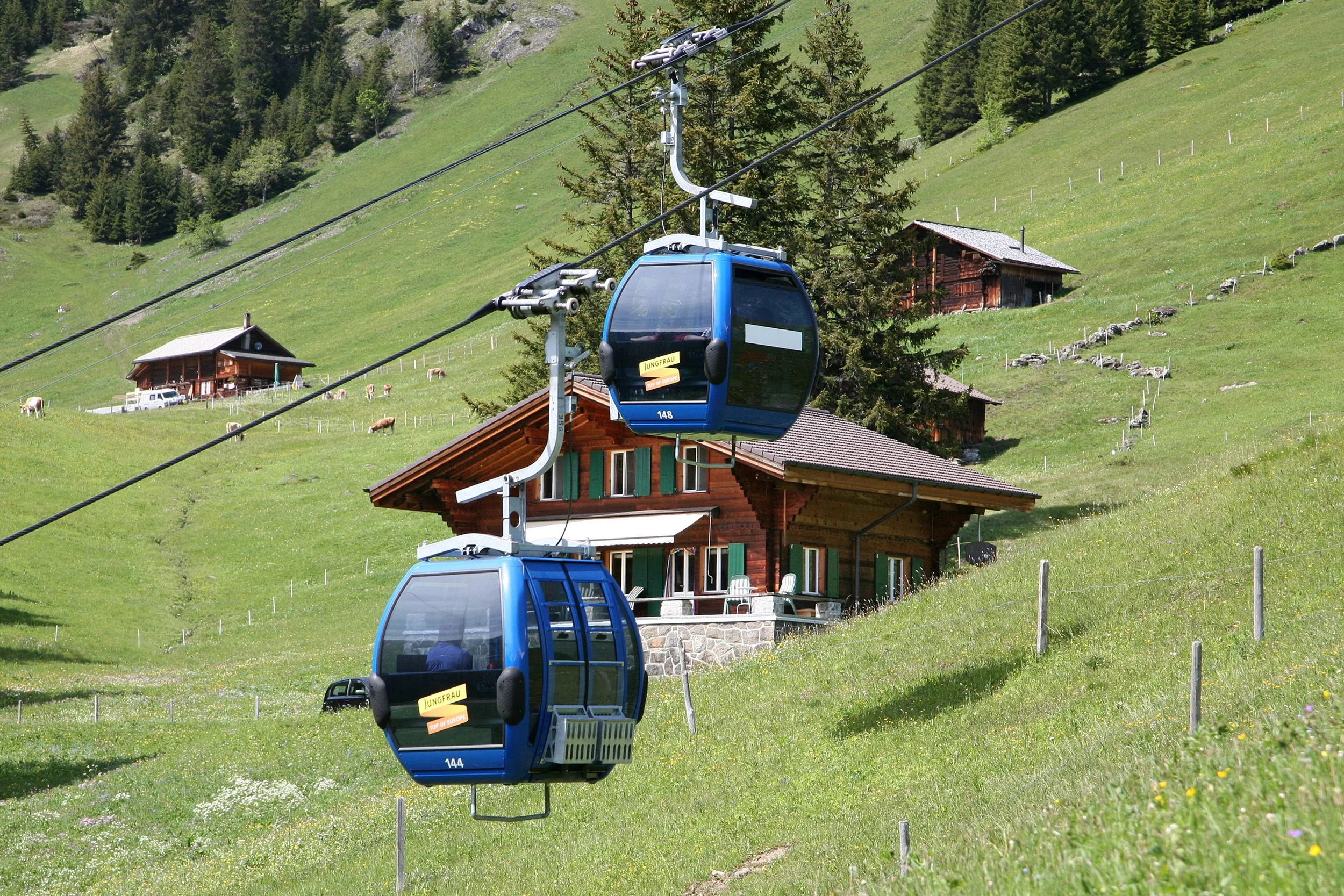 00_4498_Gondelbahn_Grindelwald_-_First.jpg
