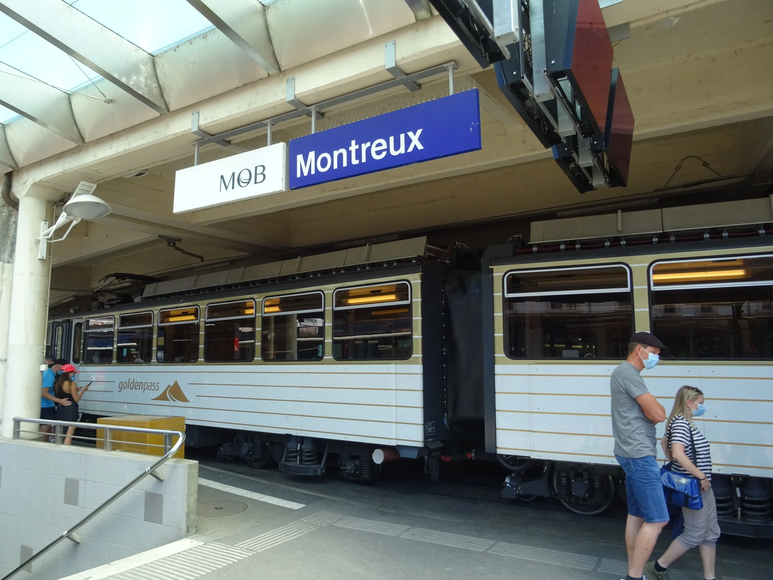 Panneau-gare-montreux-MOB.jpg