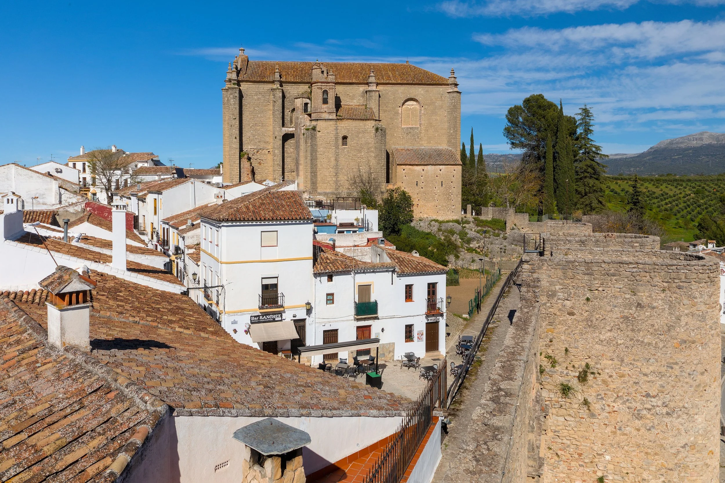 Ronda_-_View_from_the_South_walls.jpg