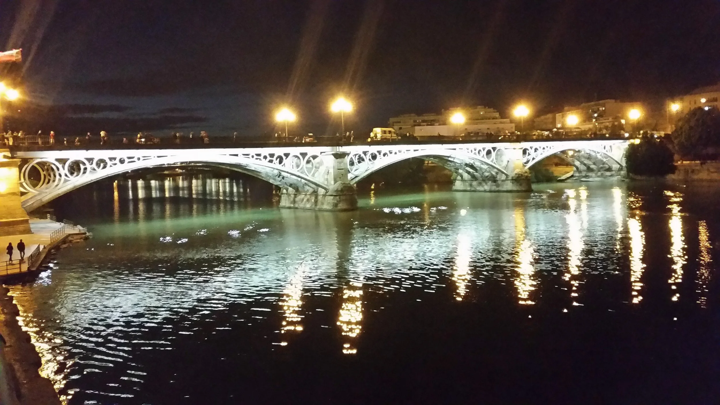 Puente_de_Triana_(Sevilla)._(27284292282).jpg