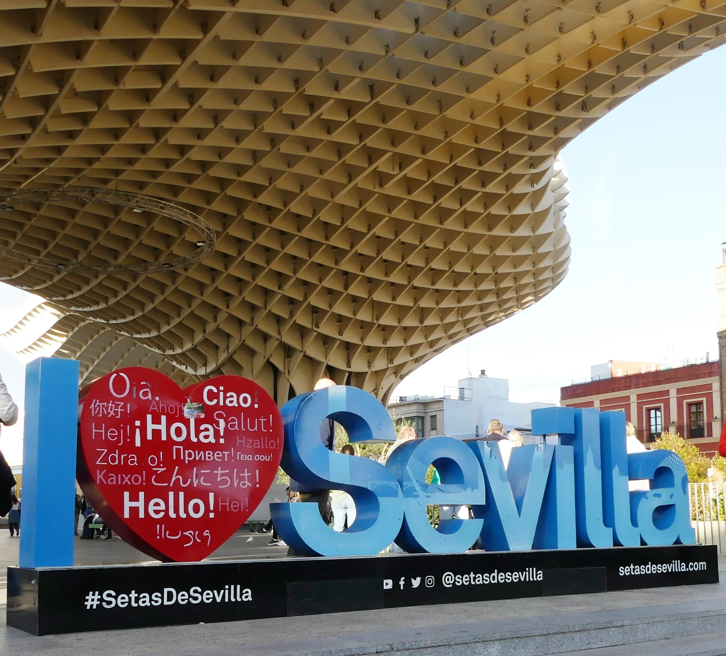 I_Love_Sevilla_(Setas_de_Sevilla).jpg